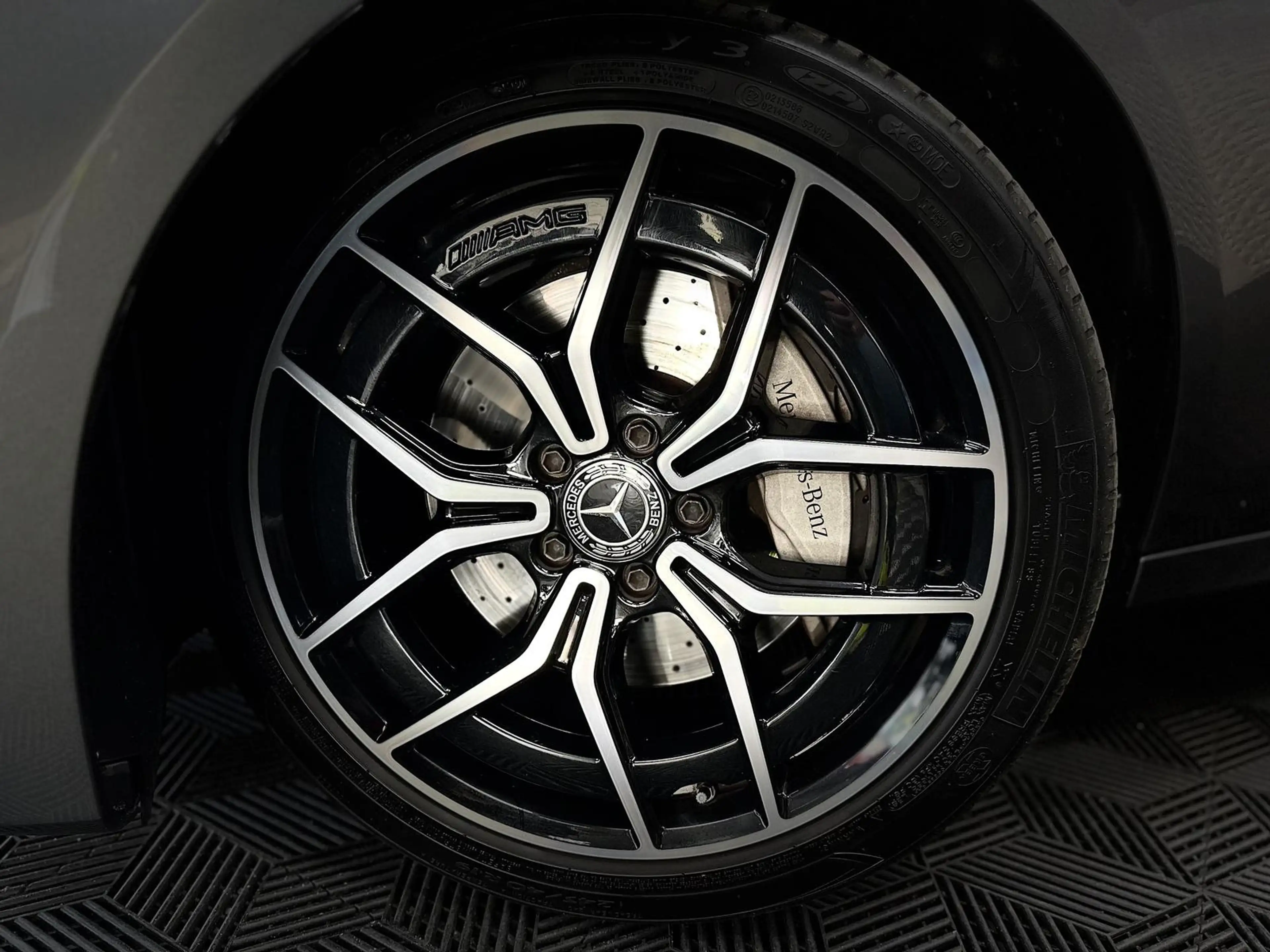 Mercedes-Benz E 220 E220d AMG NIGHT VIRTL#PANO#SPUR#SHZ#CARPLAY — photo 11