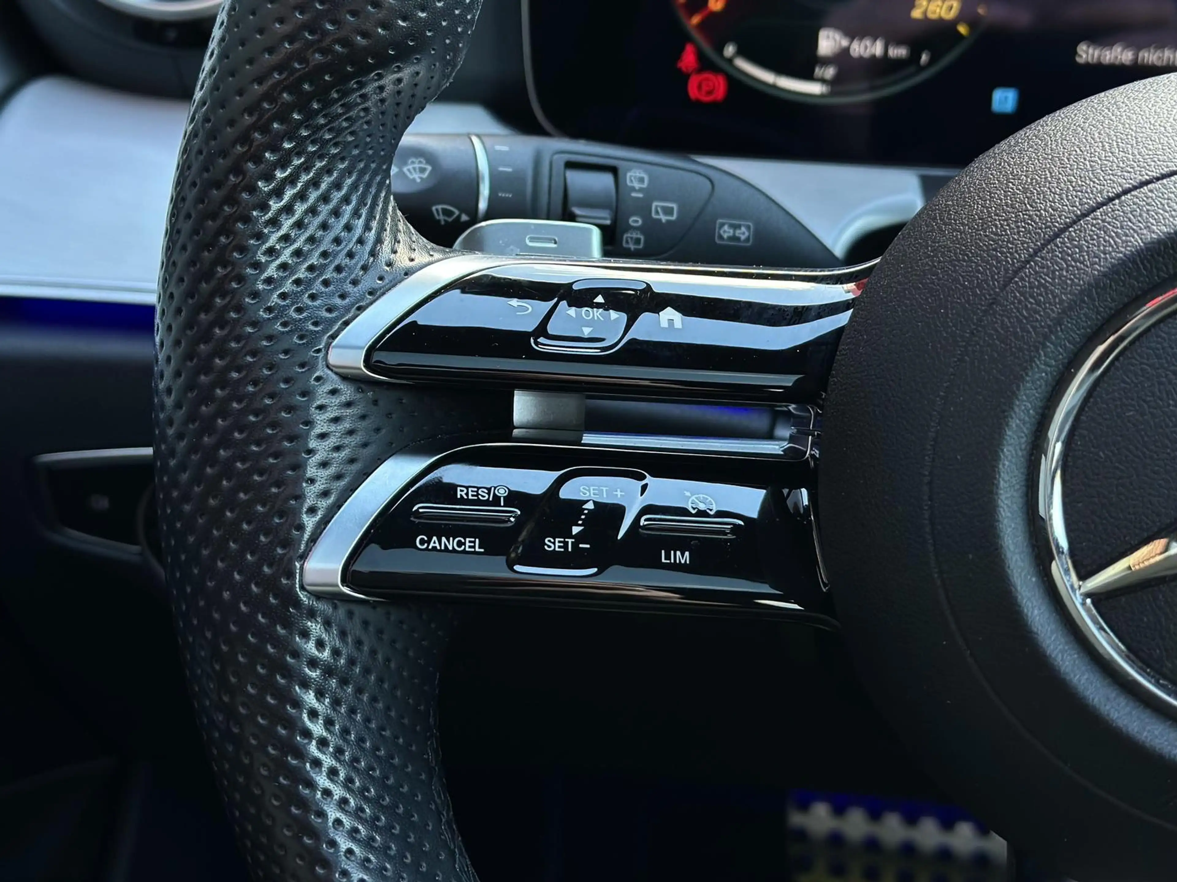 Mercedes-Benz E 220 E220d AMG NIGHT VIRTL#PANO#SPUR#SHZ#CARPLAY — photo 15