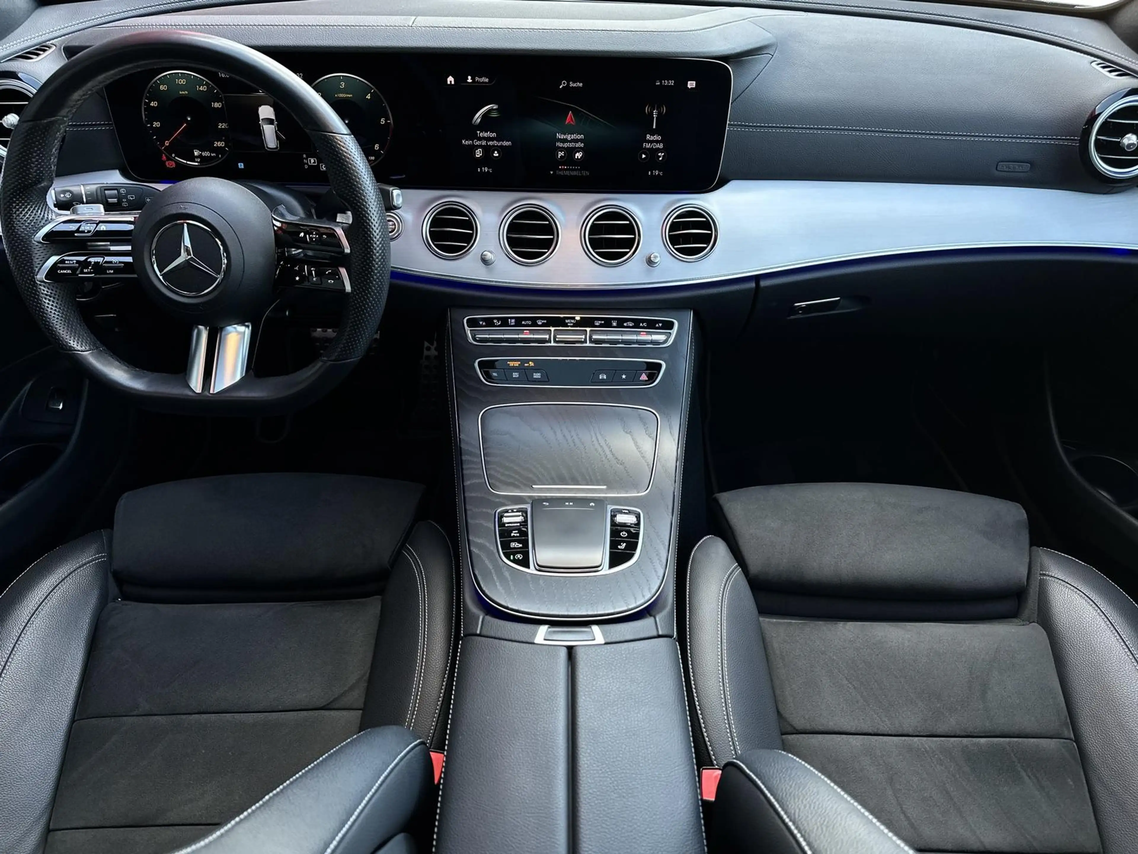 Mercedes-Benz E 220 E220d AMG NIGHT VIRTL#PANO#SPUR#SHZ#CARPLAY — photo 12