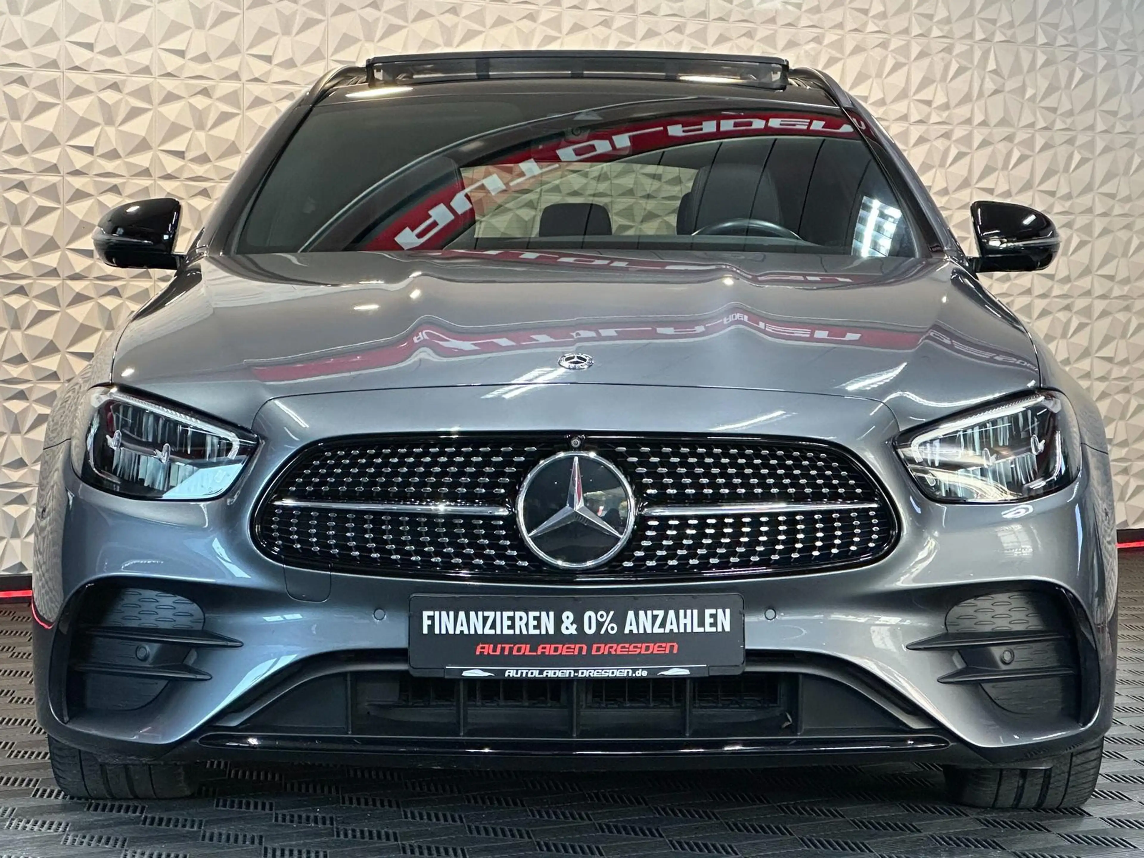 Mercedes-Benz E 220 E220d AMG NIGHT VIRTL#PANO#SPUR#SHZ#CARPLAY — photo 3