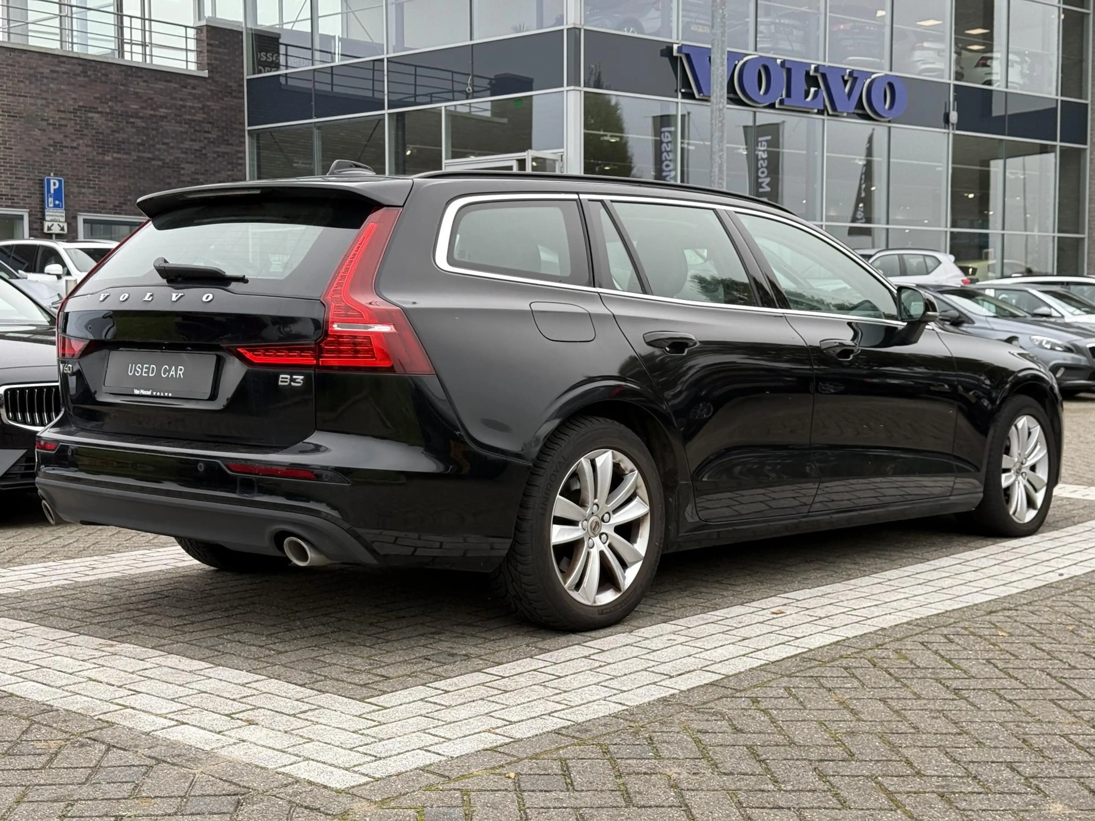 Volvo V60 2.0 B3 Momentum | Elektrische Stoelen | BLISS| Key — photo 5