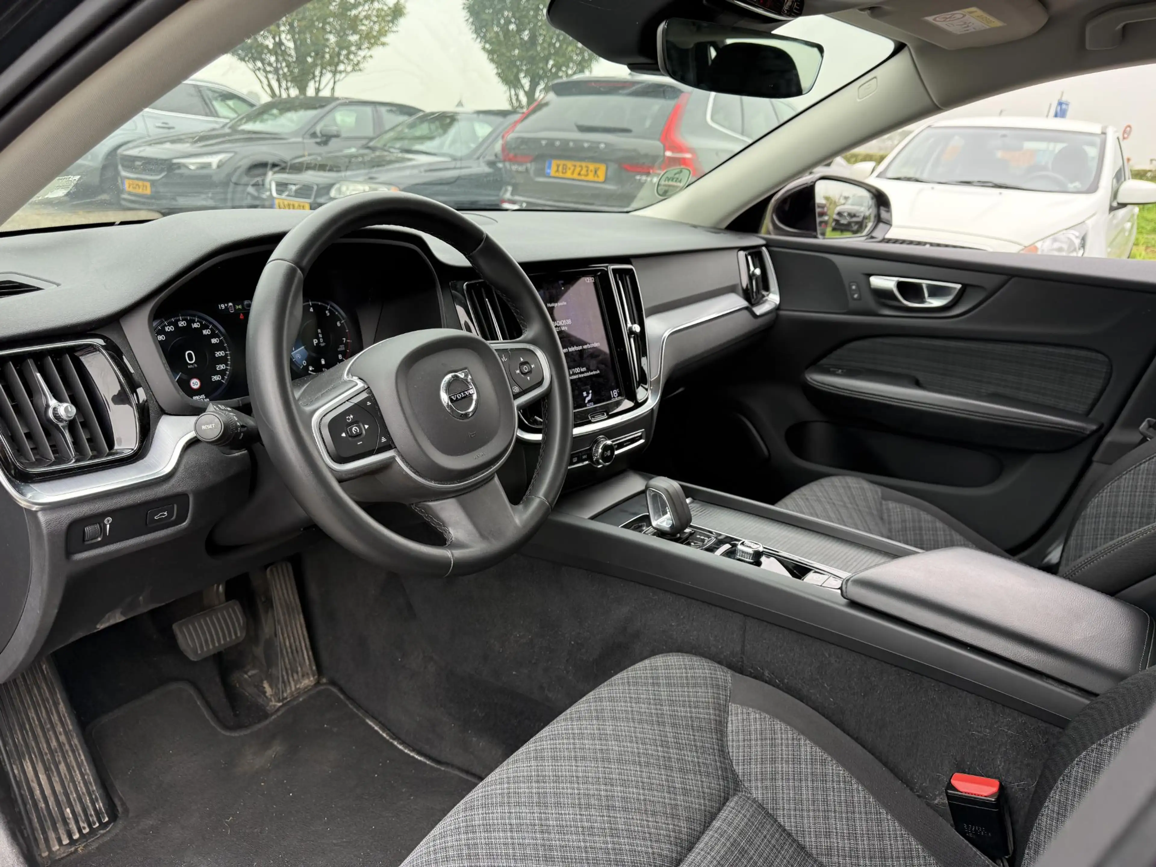 Volvo V60 2.0 B3 Momentum | Elektrische Stoelen | BLISS| Key — photo 15