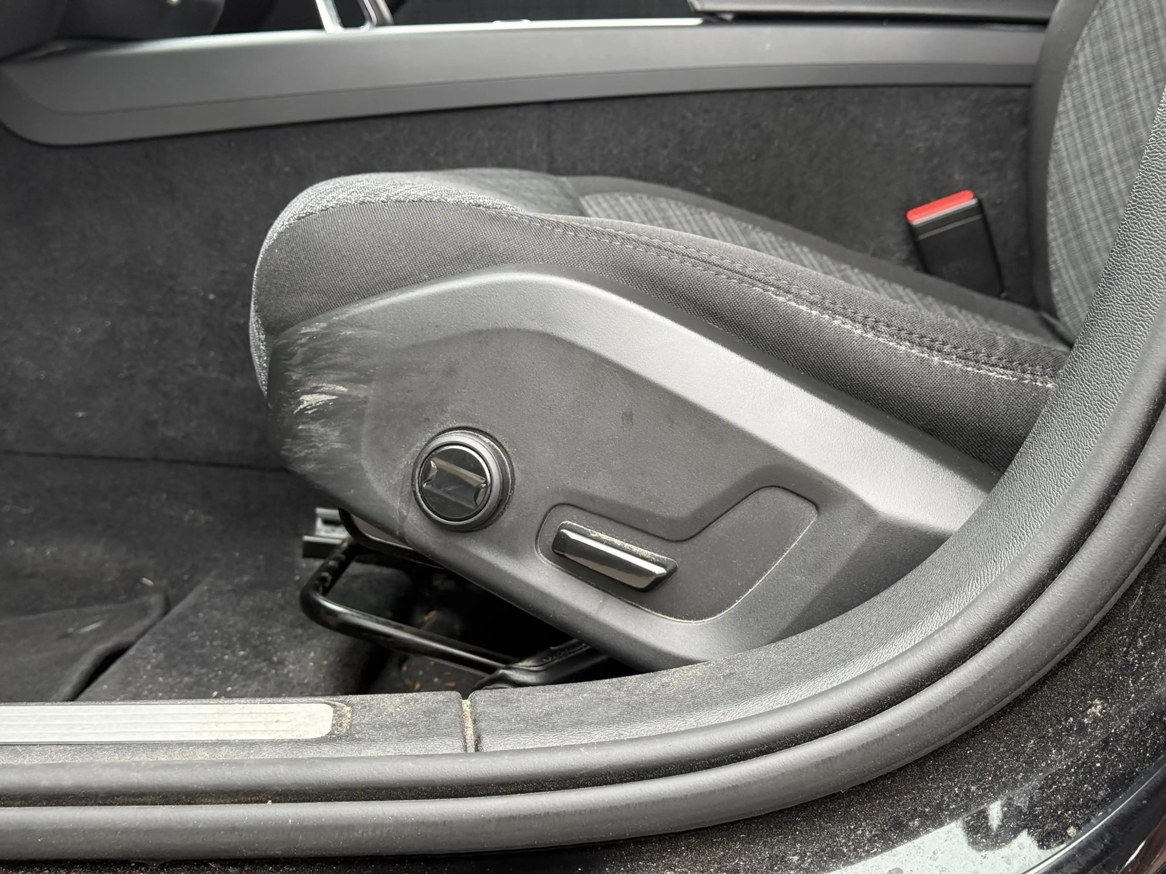 Volvo V60 2.0 B3 Momentum | Elektrische Stoelen | BLISS| Key — photo 3