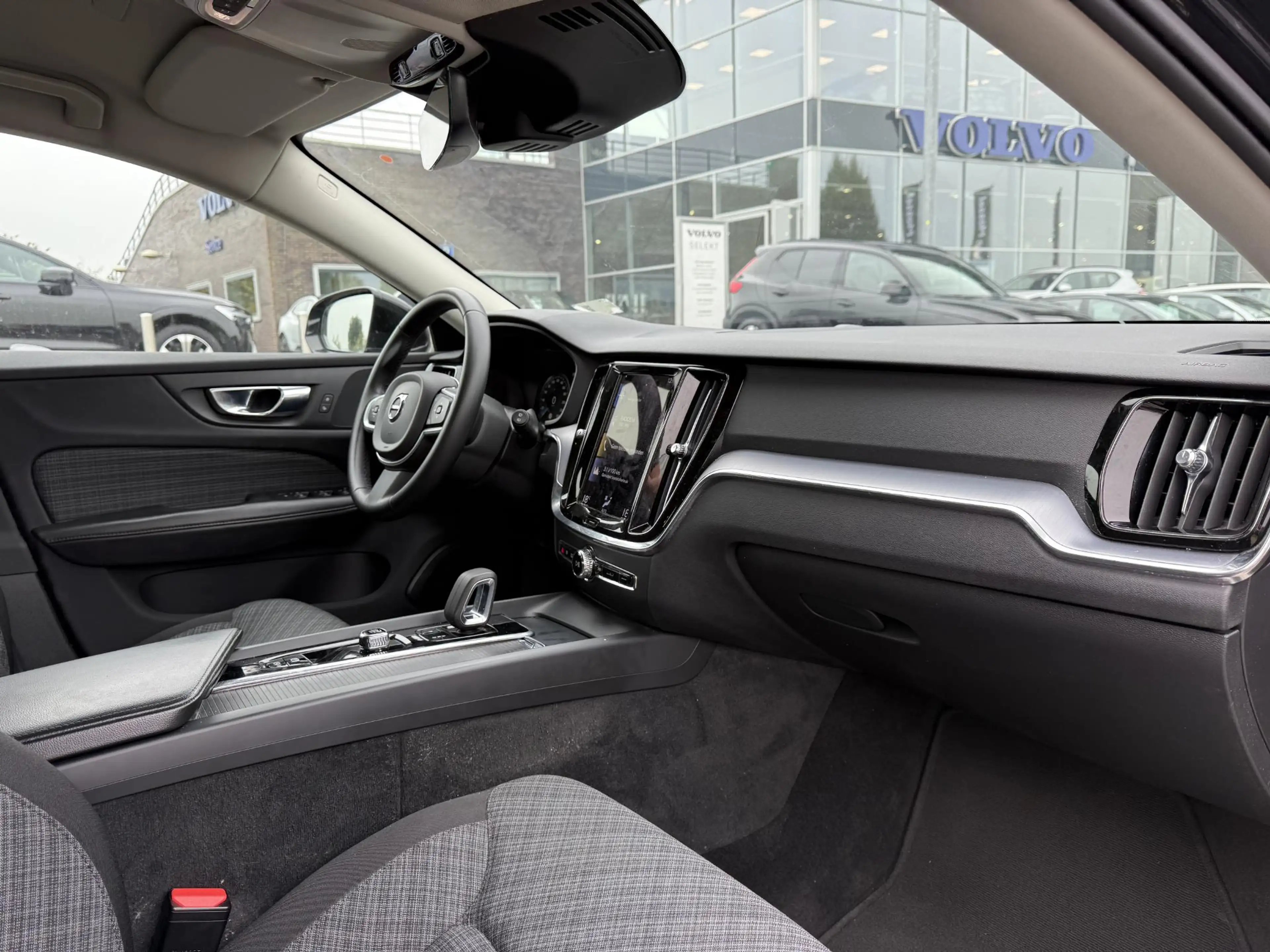Volvo V60 2.0 B3 Momentum | Elektrische Stoelen | BLISS| Key — photo 11