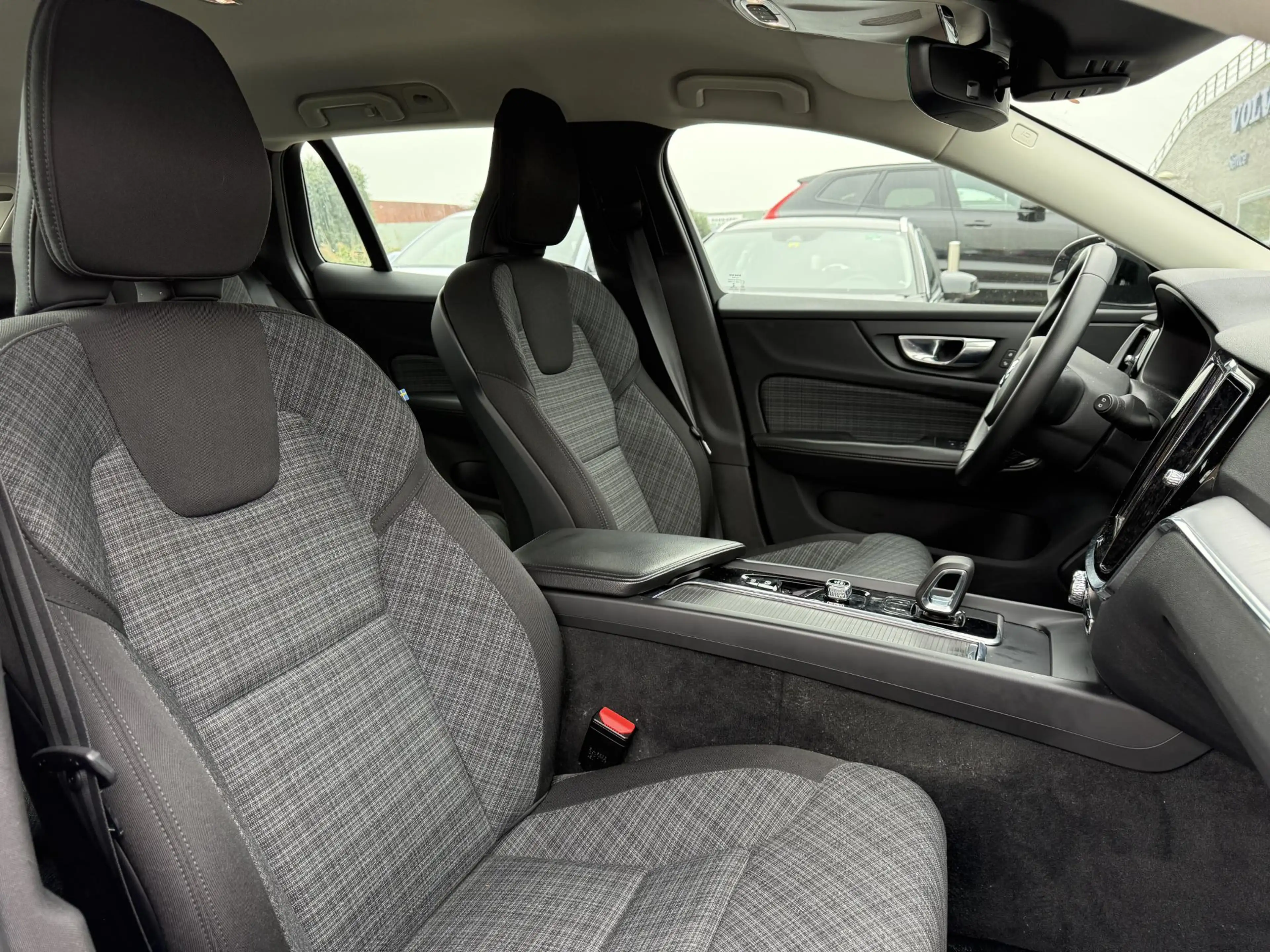Volvo V60 2.0 B3 Momentum | Elektrische Stoelen | BLISS| Key — photo 12