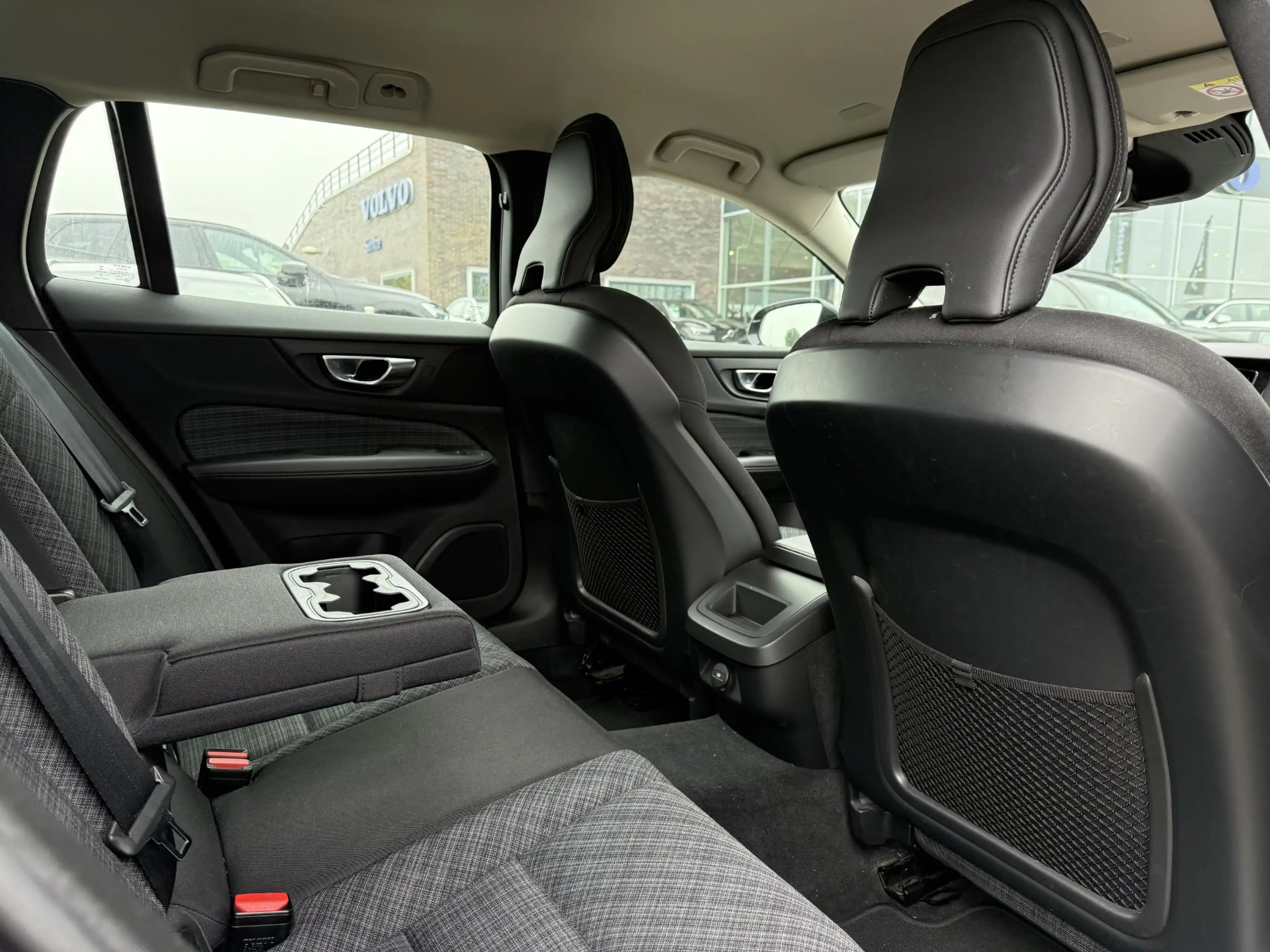 Volvo V60 2.0 B3 Momentum | Elektrische Stoelen | BLISS| Key — photo 9