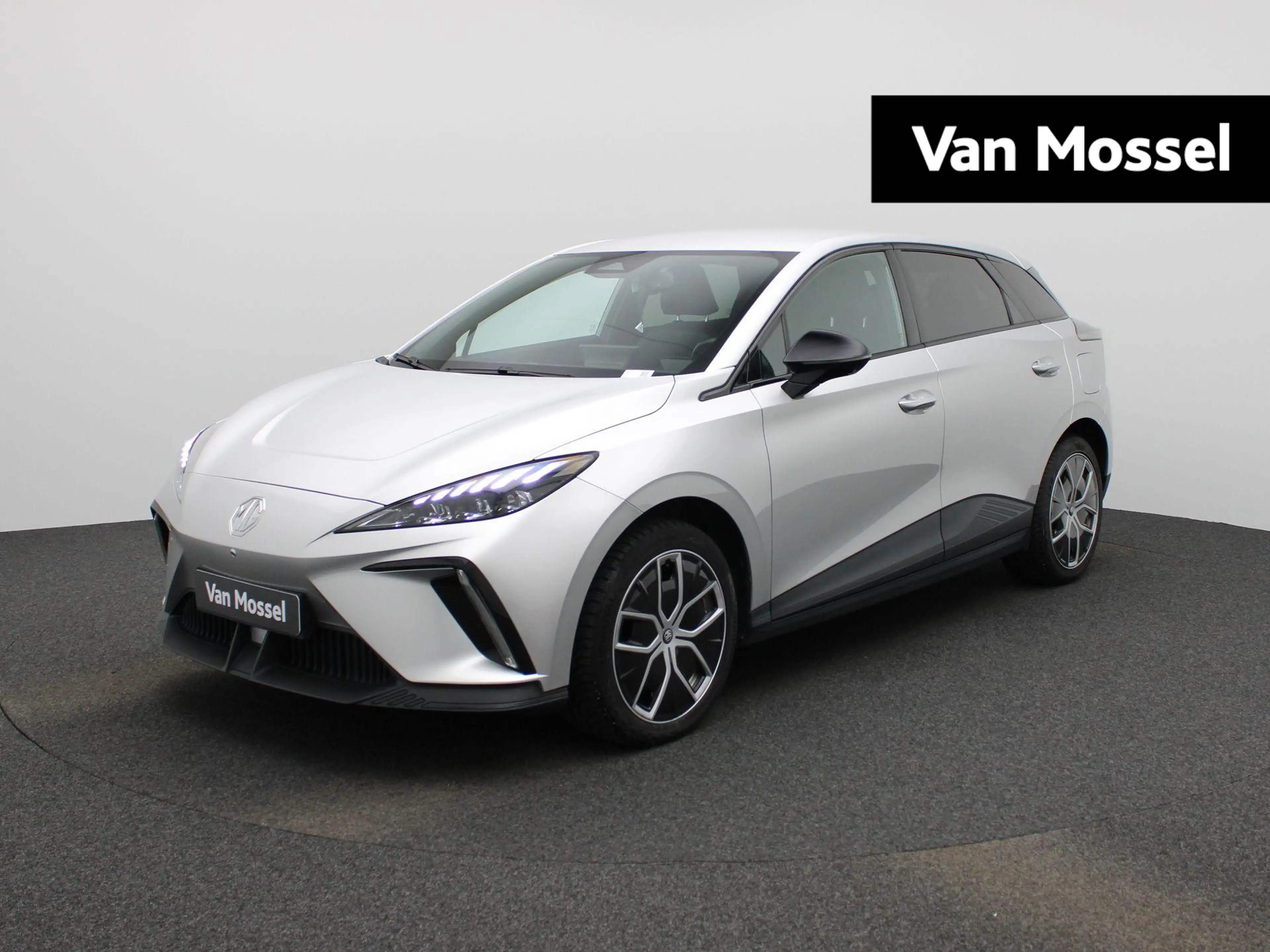 MG MG4 64 kWh Luxury | Elektrisch verstelbare stoel | Cam