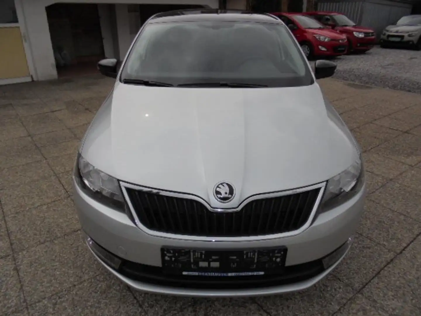 Skoda Rapid/Spaceback Sport Grau - 2