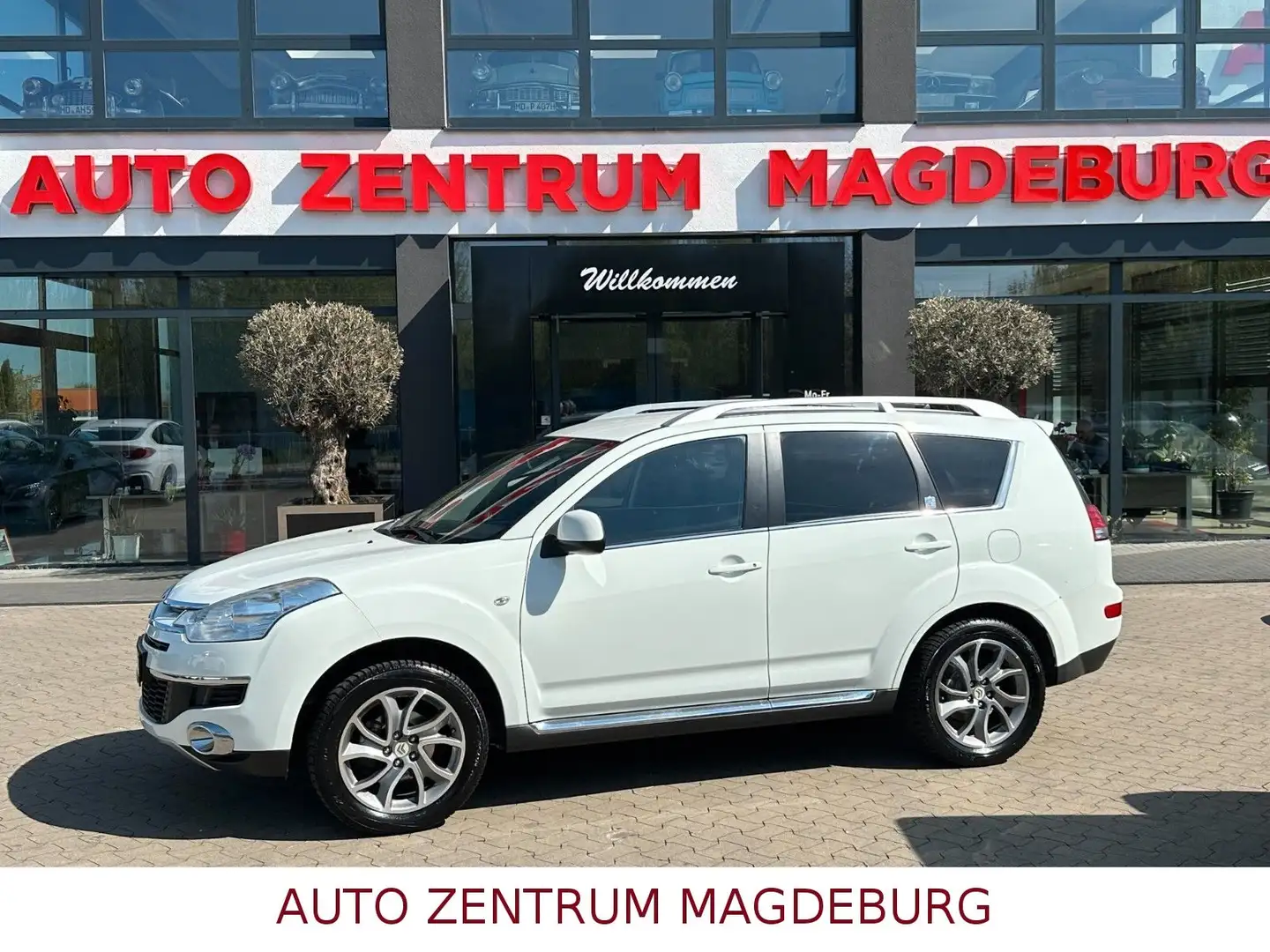 Citroen C-Crosser Exclusive KLIMAAUT*LEDER*SITZHG*AHK Weiß - 1