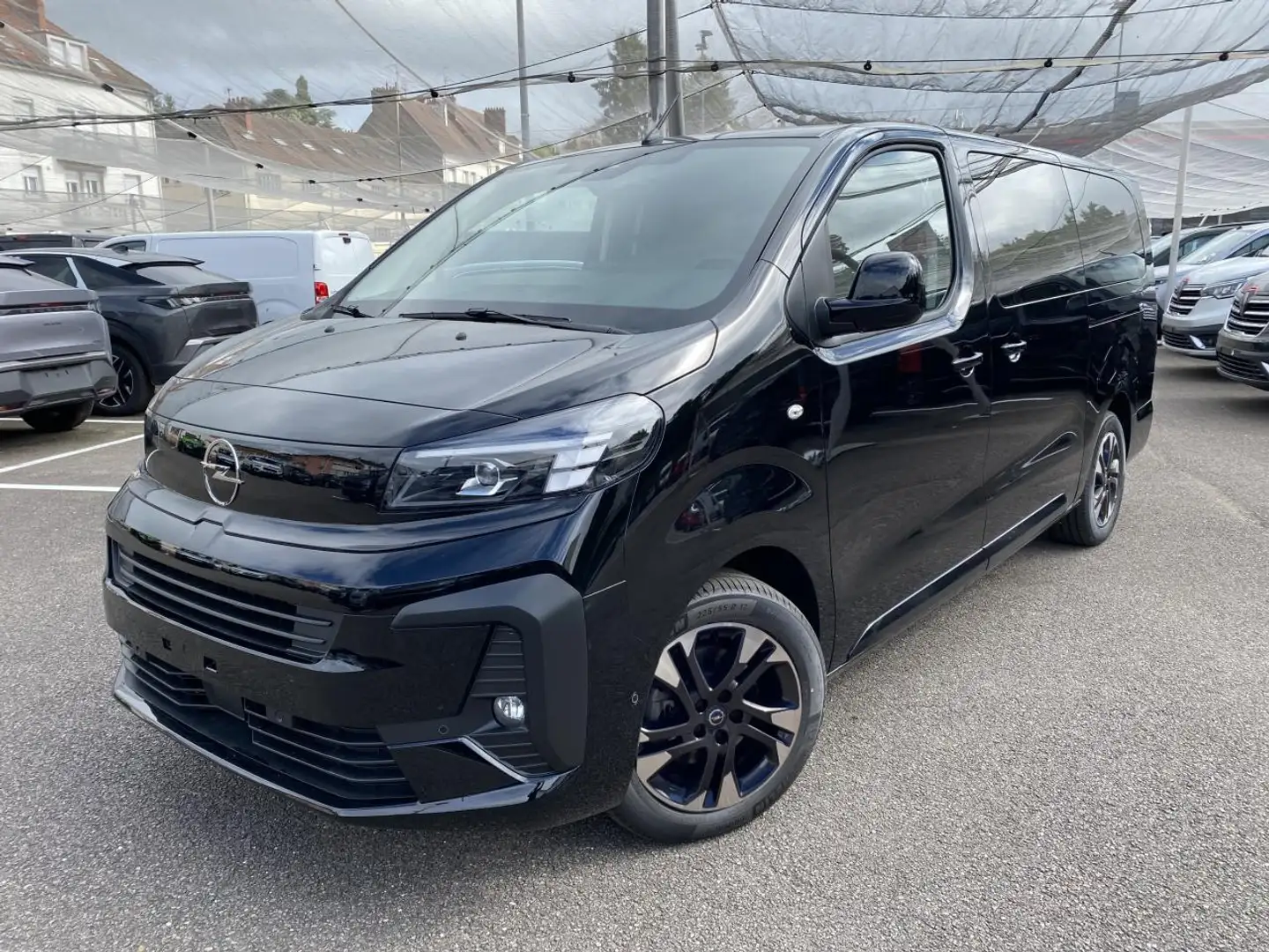 Opel Zafira (2) XL 2.0 BlueHDi 180 EAT8 S\u0026S Business Pack 8PL/CUIR/TOIT PANO/SANS MALUS Nero - 2