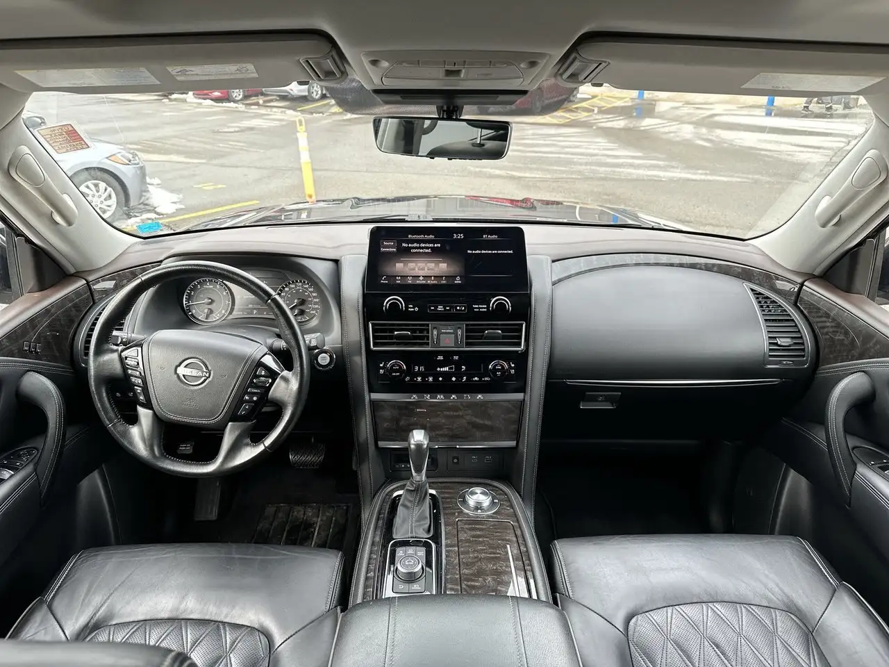 Nissan Armada снимка Nissan Armada