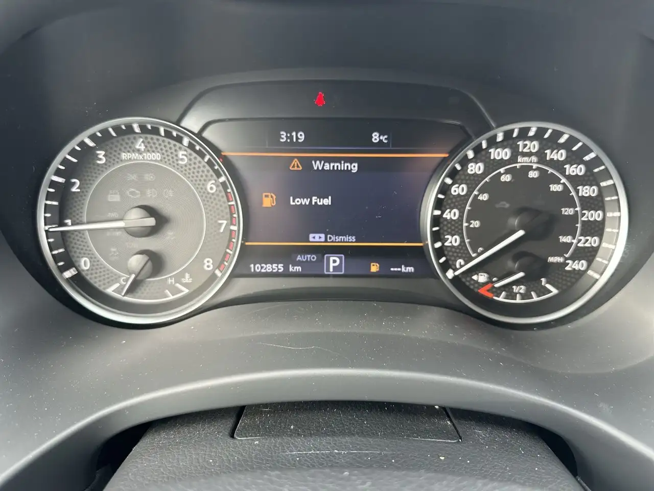Nissan Armada снимка Nissan Armada