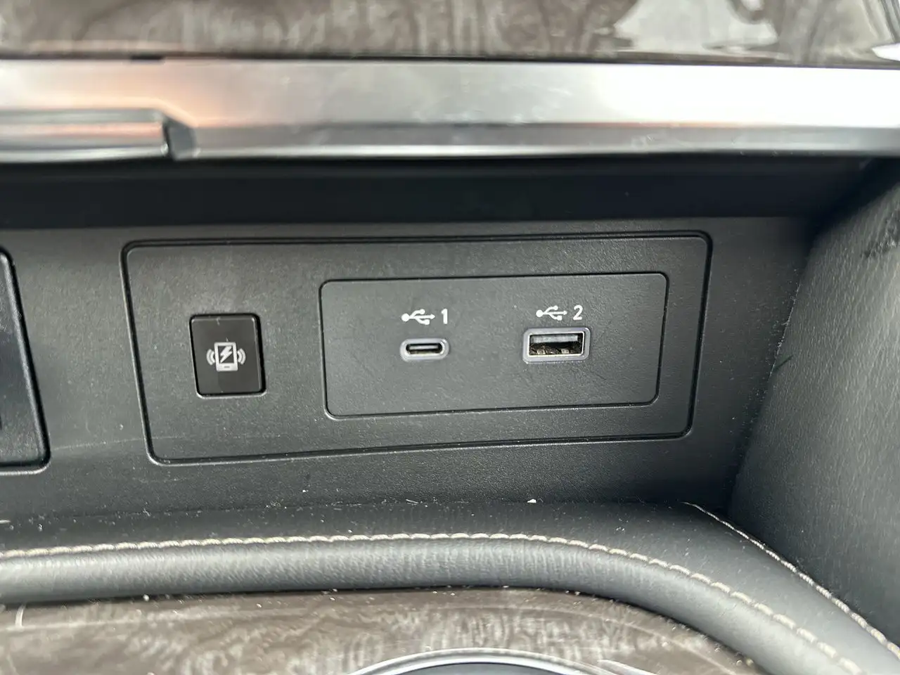 Nissan Armada снимка Nissan Armada