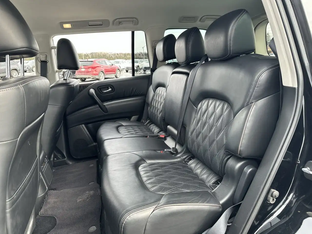 Nissan Armada снимка Nissan Armada