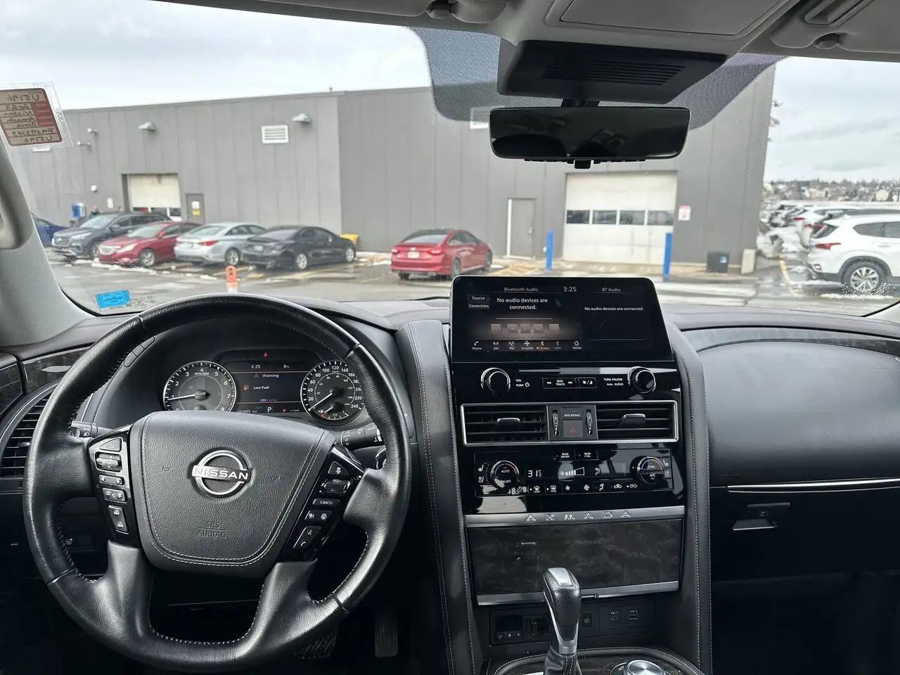 Nissan Armada снимка Nissan Armada