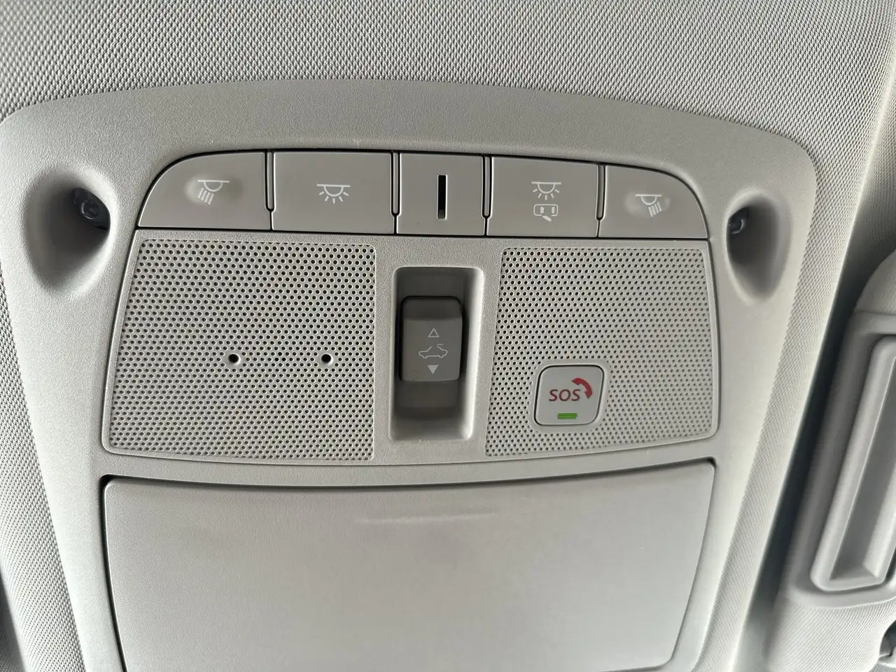 Nissan Armada снимка Nissan Armada