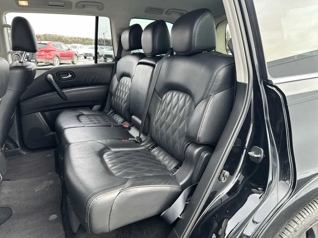 Nissan Armada снимка Nissan Armada