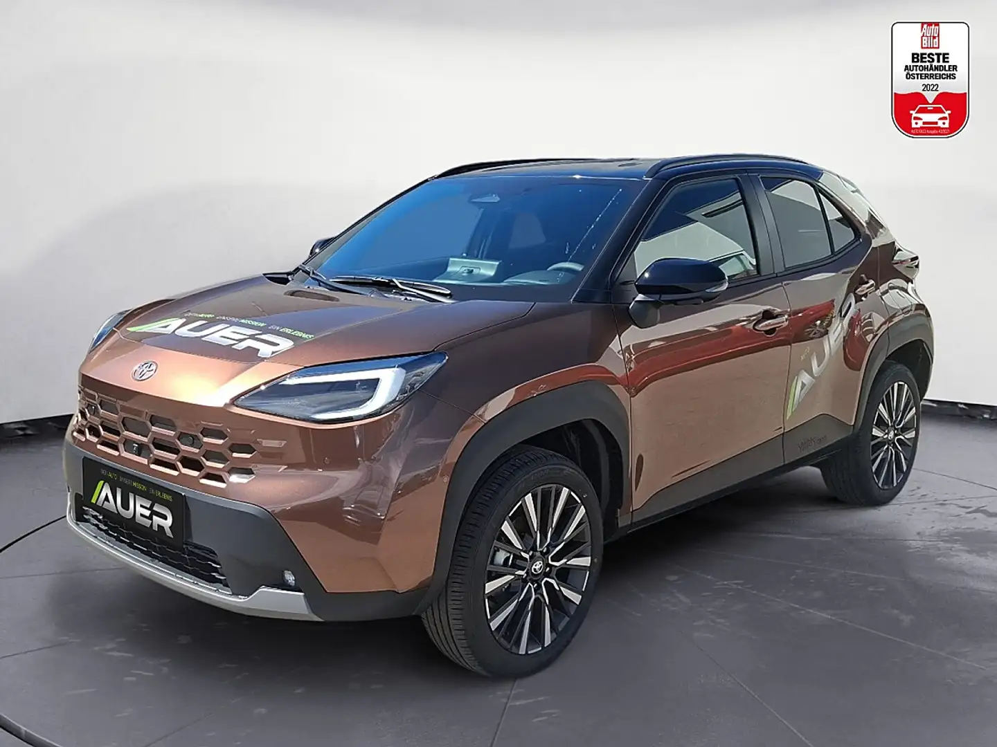 Toyota Yaris Cross 1,5 VVT-i Hybrid 130PS Lounge mit Premiumpaket - 1