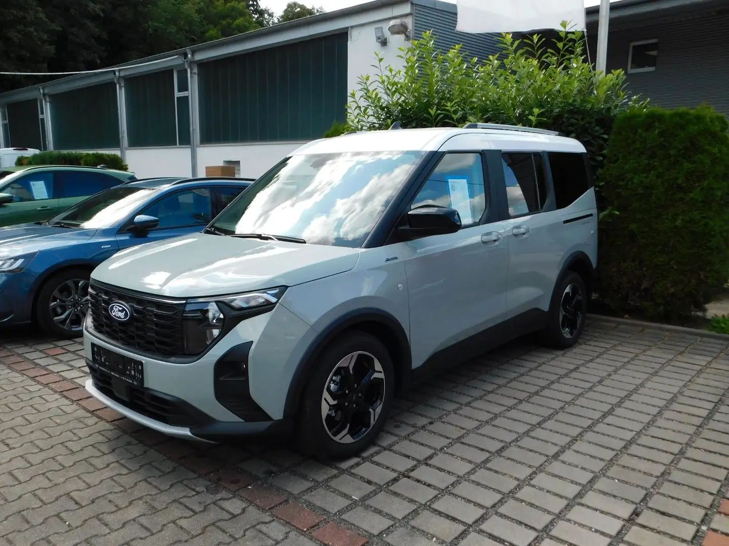 Ford Tourneo Courier Active Grau - 1