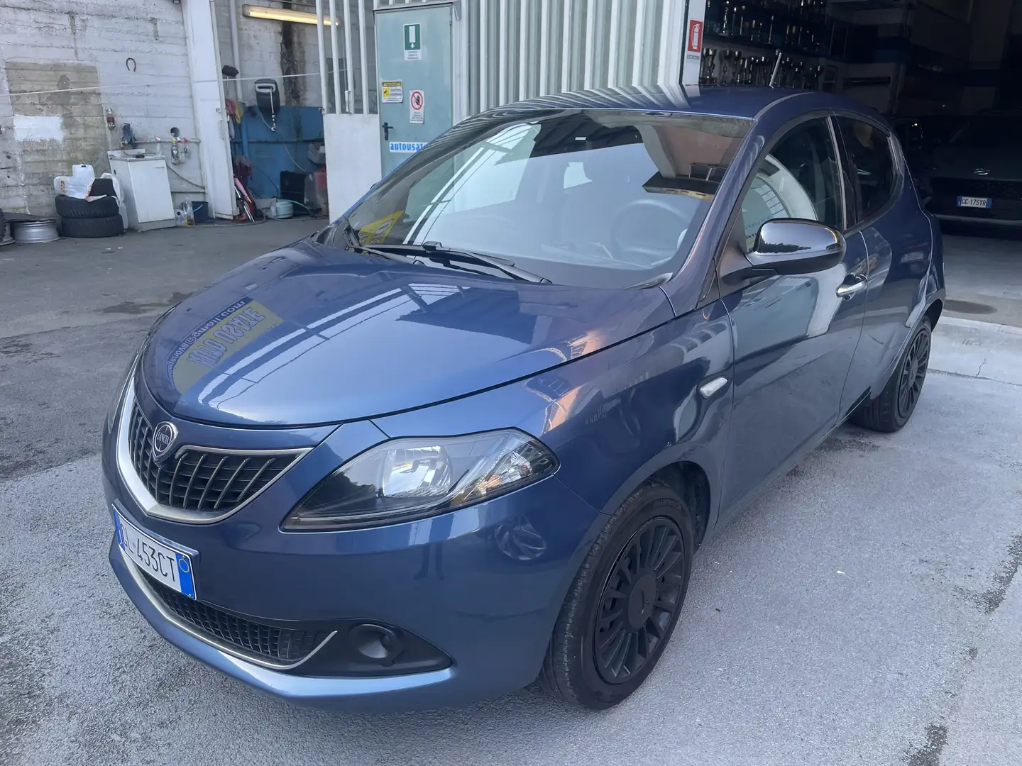 Lancia Ypsilon Ypsilon 1.0 firefly hybrid Silver s Bleu - 1