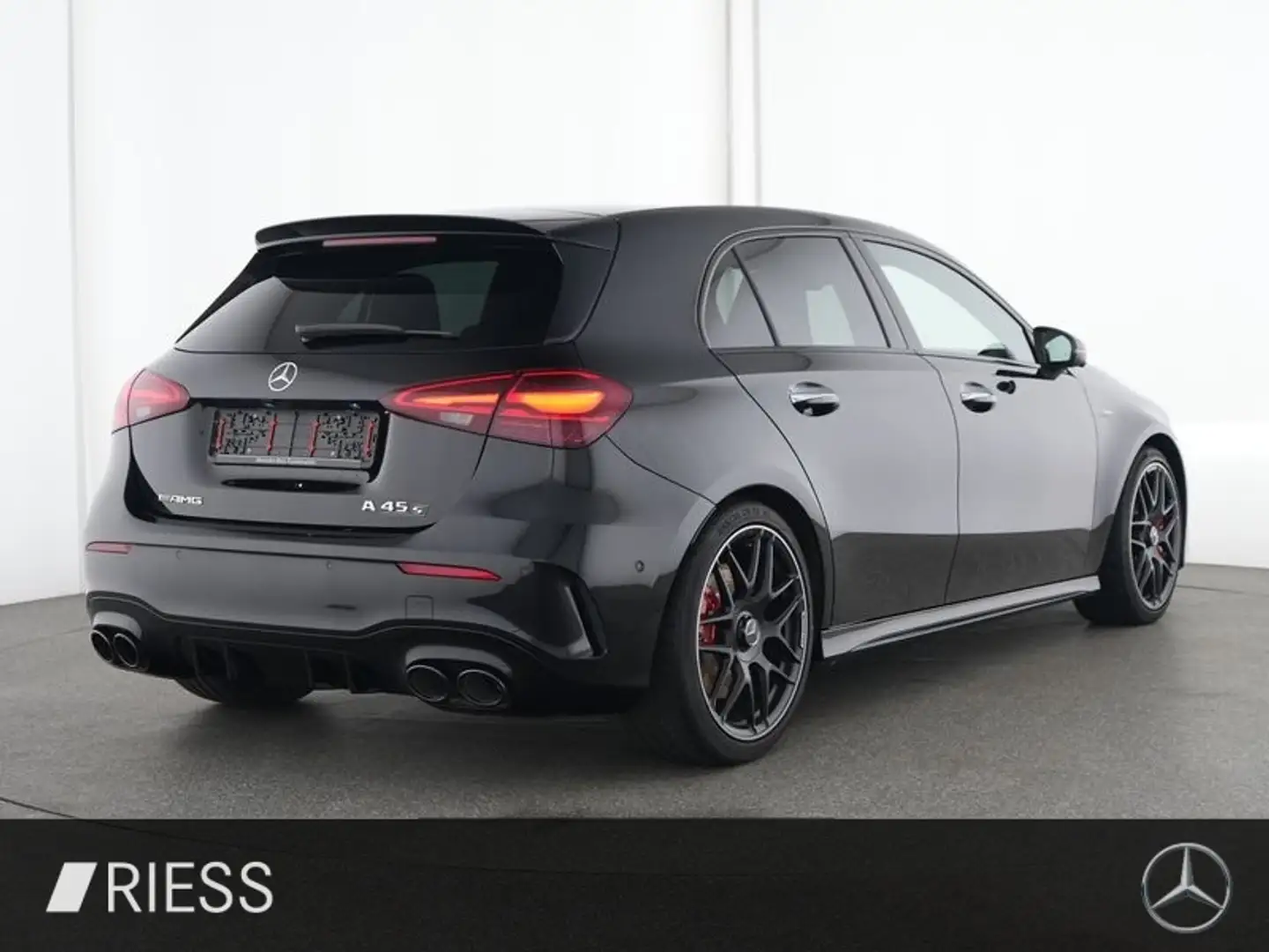 Mercedes-Benz A 45 AMG S 4M+ PANO NIGHT WINTER PREMIUM PLUS Schwarz - 2