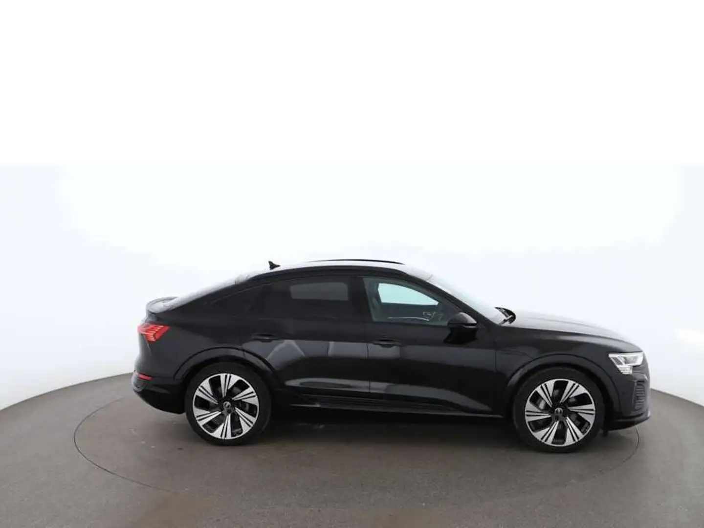 Audi Q8 e-tron Sportback 55 quattro S-Line Aut MATRIX Чорний - 2