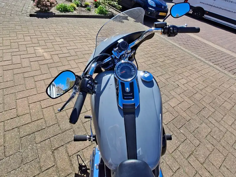 Harley-Davidson Sport Glide - foto 6