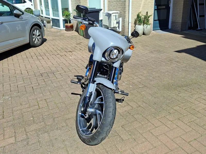 Harley-Davidson Sport Glide - foto 2