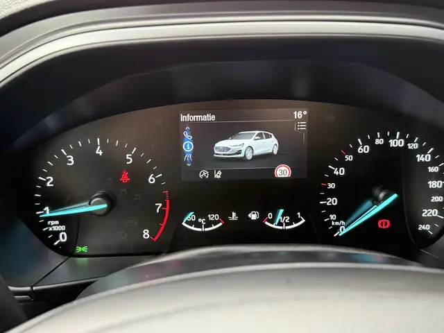 Ford Focus view 13