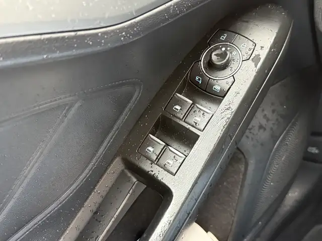 Ford Focus view 8