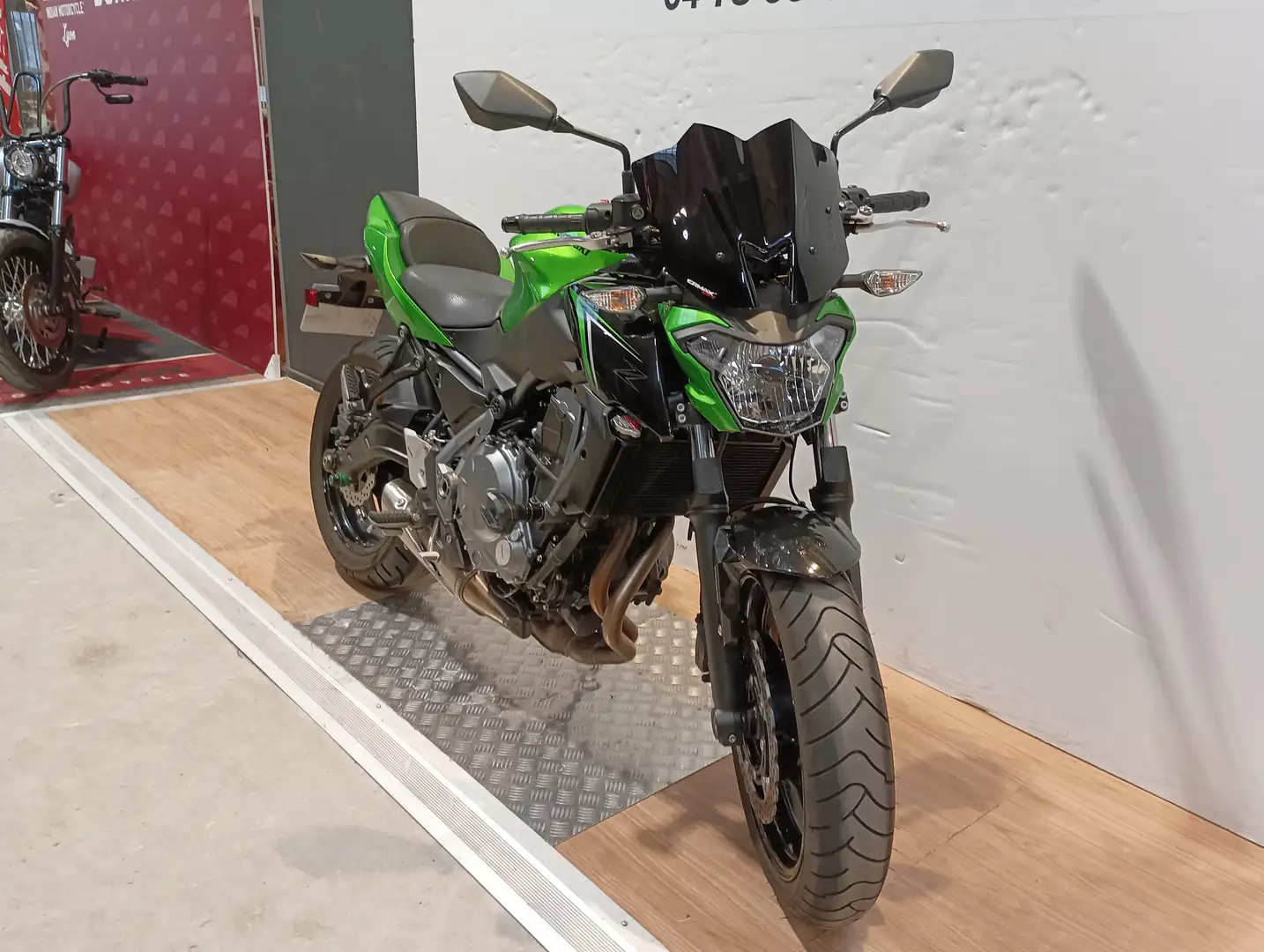 Kawasaki Z 650 Vert - 2