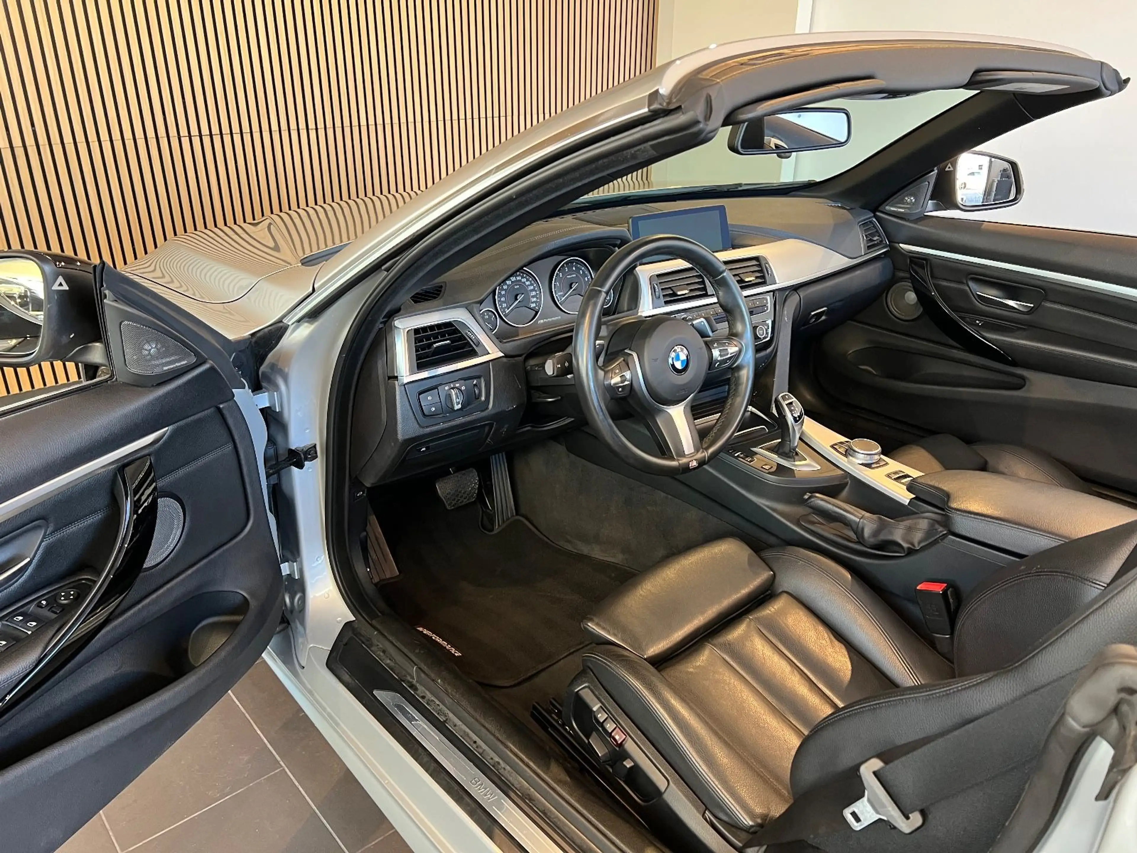 BMW 430 i Cabrio M-PAKET/SOUND/KEYLESS/LED/CAM/HARMAN — photo 10