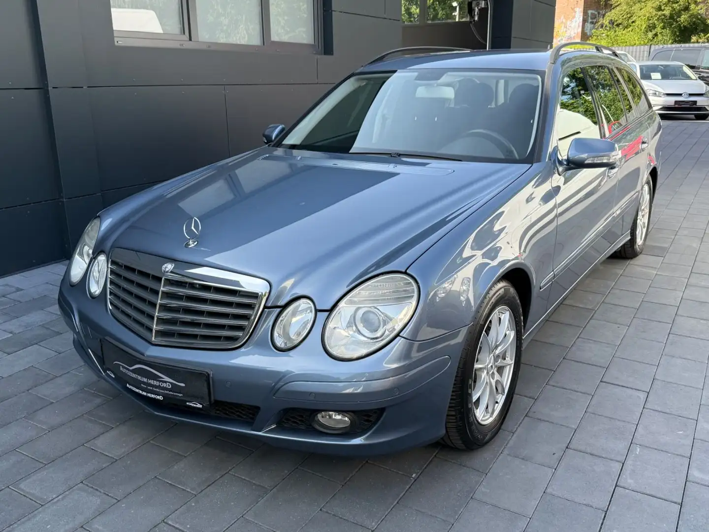 Mercedes-Benz E 220 T CDI Classic Klima Tempomat Tüv Neu Blau - 1