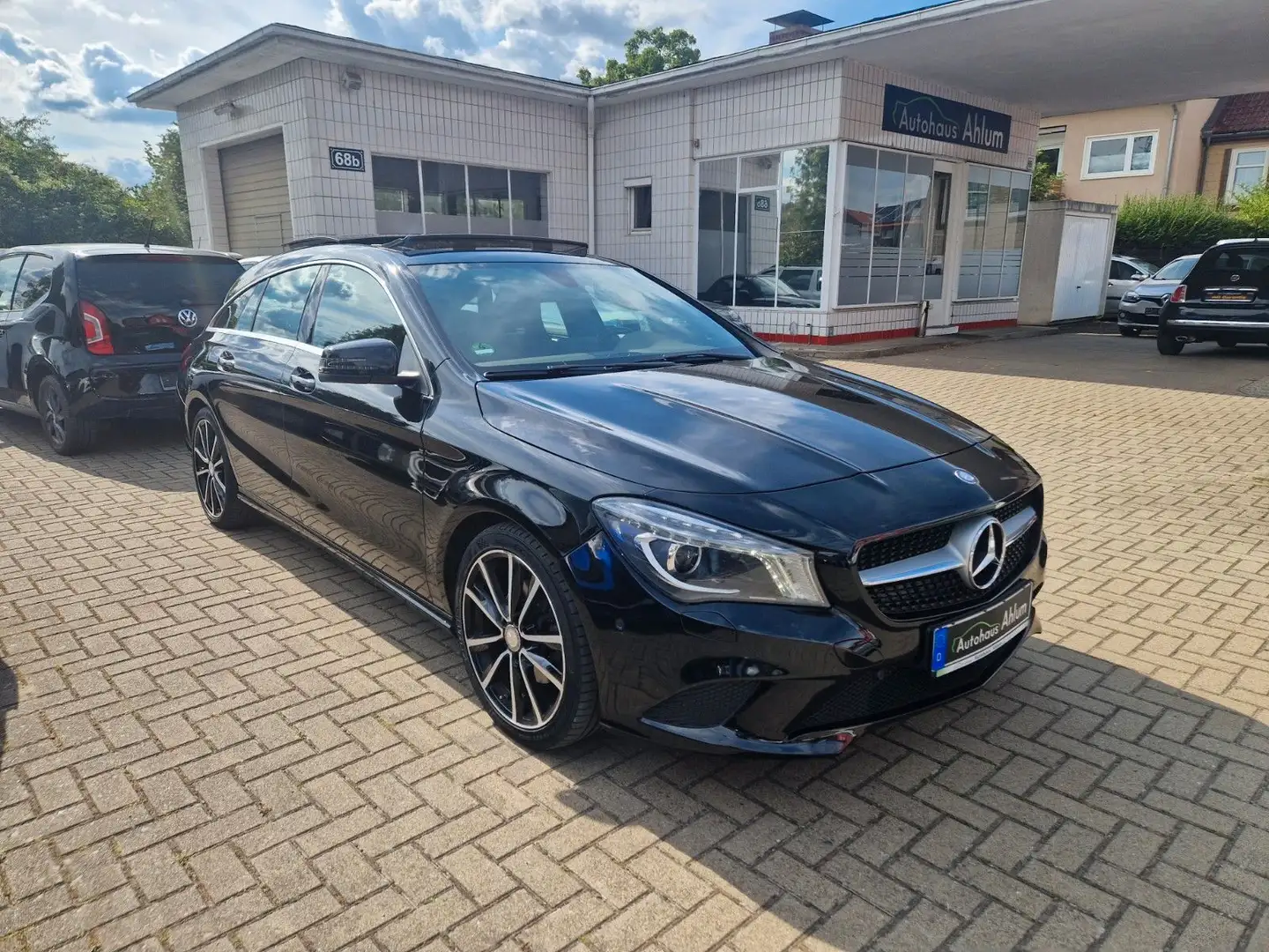 Mercedes-Benz CLA 200 CLA -Klasse Shooting Brake Pano Kamera Zwart - 1