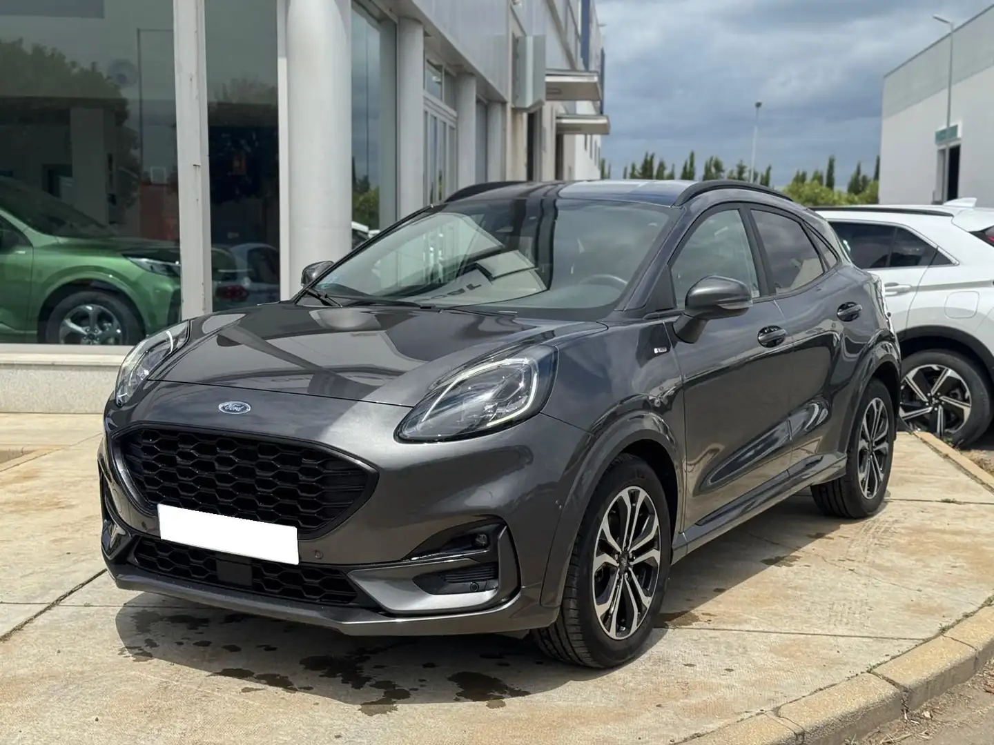 Ford Puma 1.0 EcoBoost MHEV Titanium Aut. 125 Gris - 1