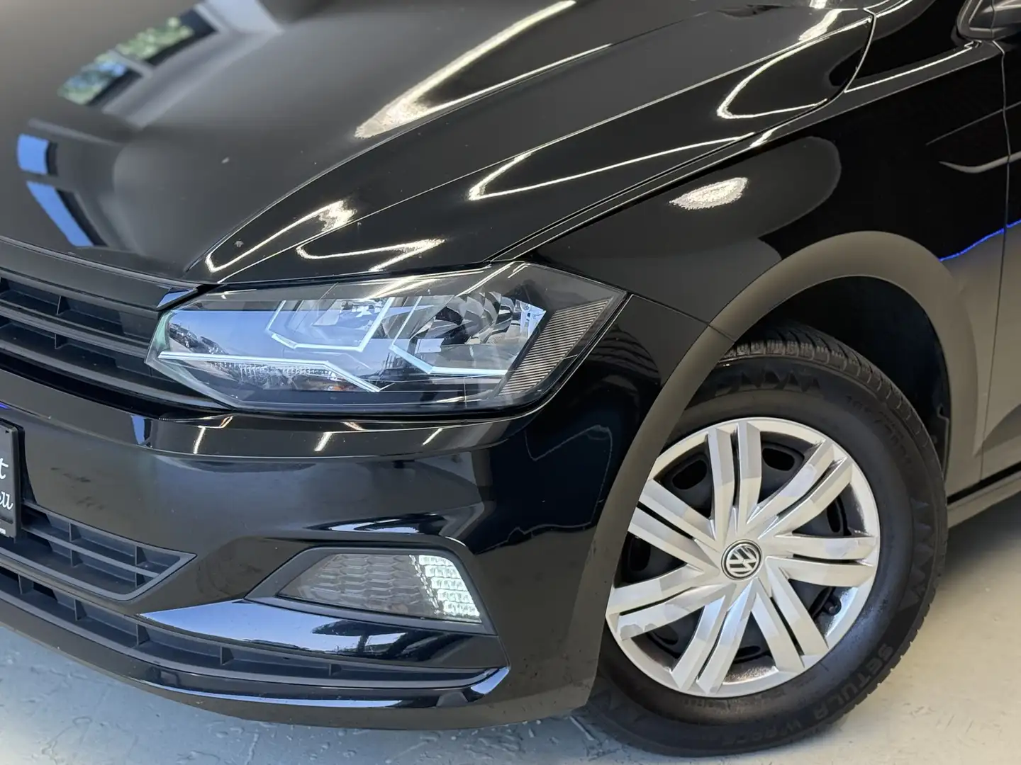 Volkswagen Polo Trendline / 1. Besitzer / CarPlay / Negro - 2
