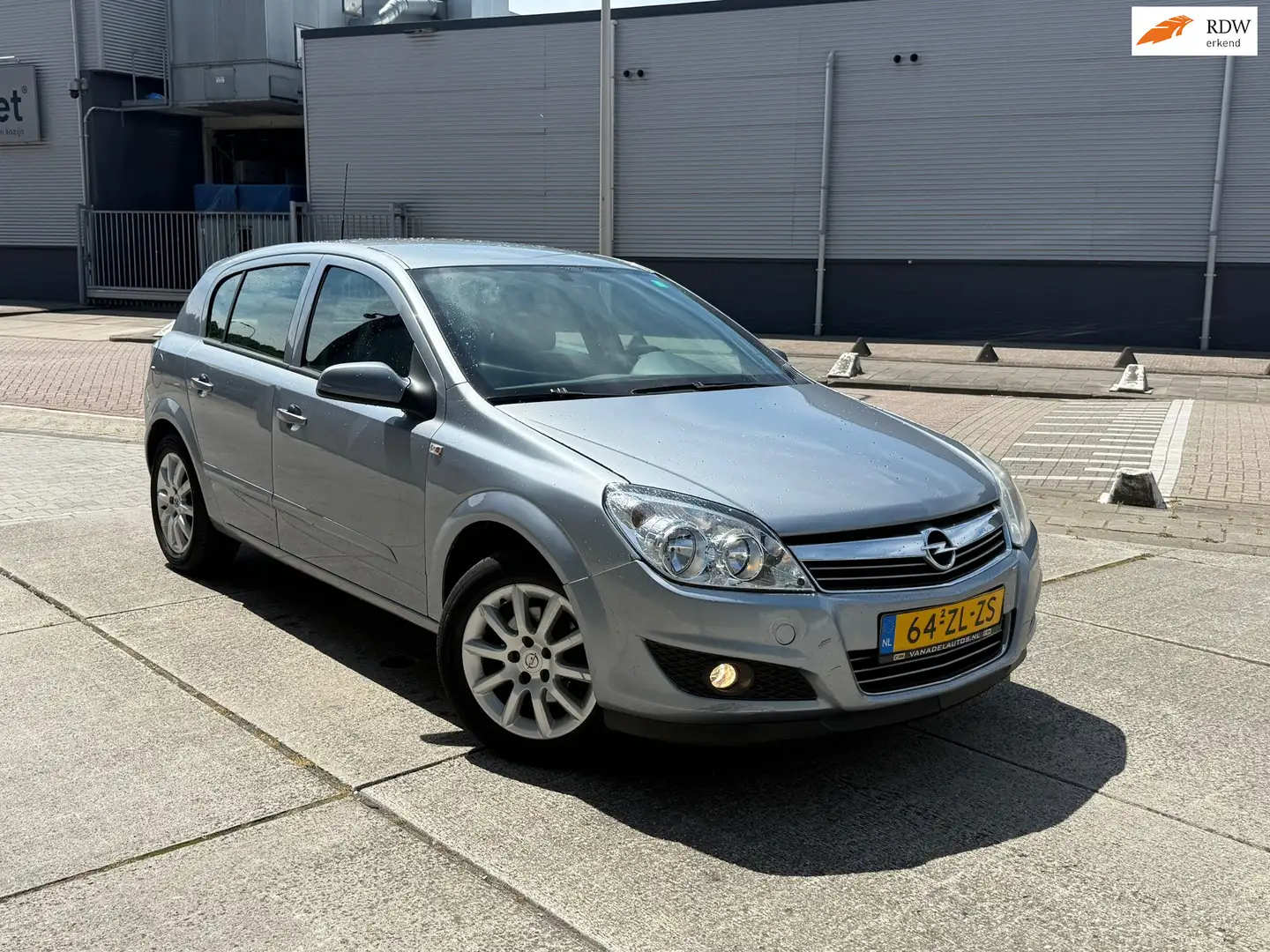 Opel Astra 1.6 Temptation Automaat airco Volledig onderhouden Grijs - 1