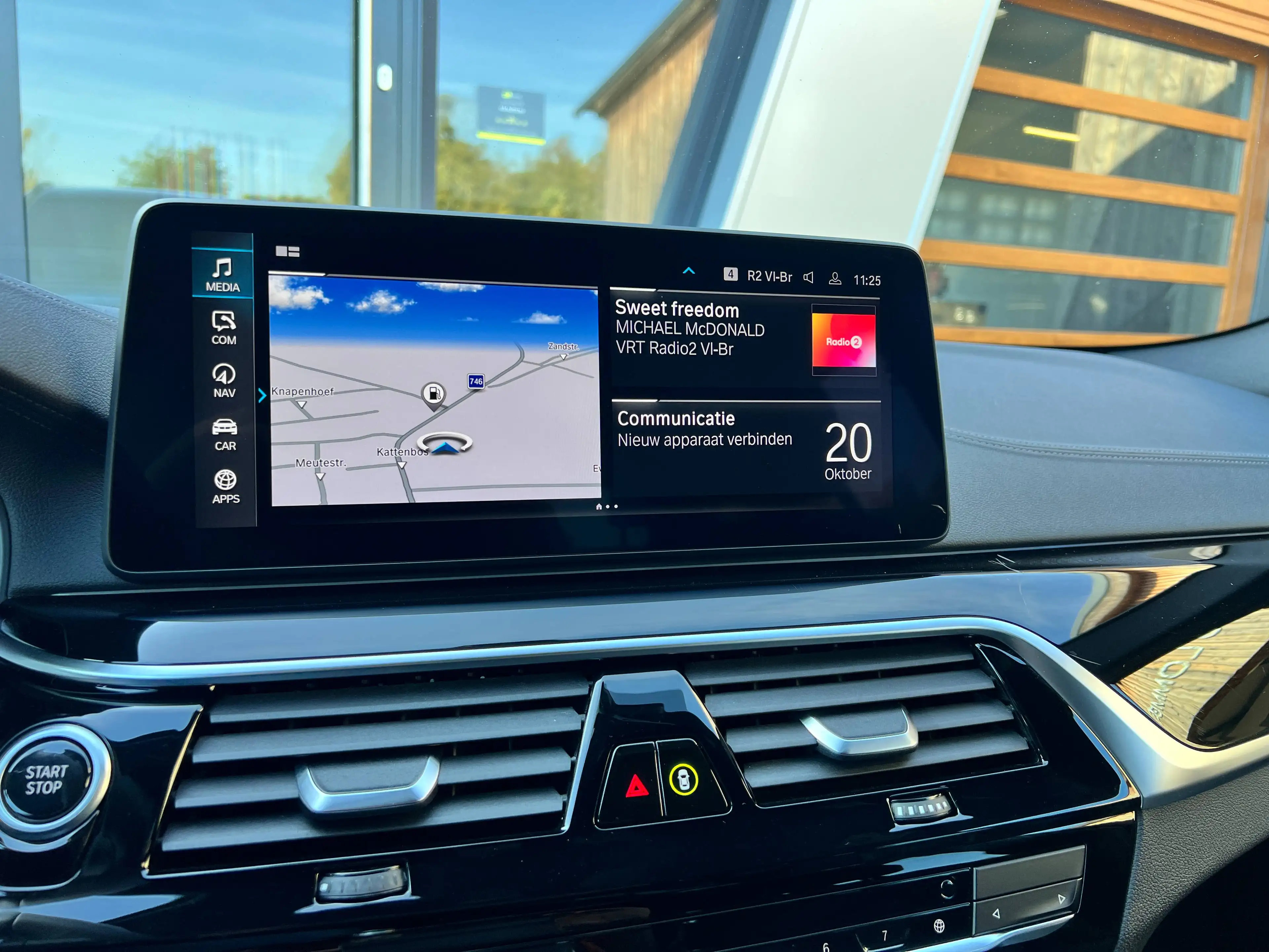 BMW 530 e Touring - LASER/ LED/ 360° CAMERA/ KEYLESS/ GARANTIE — photo 13