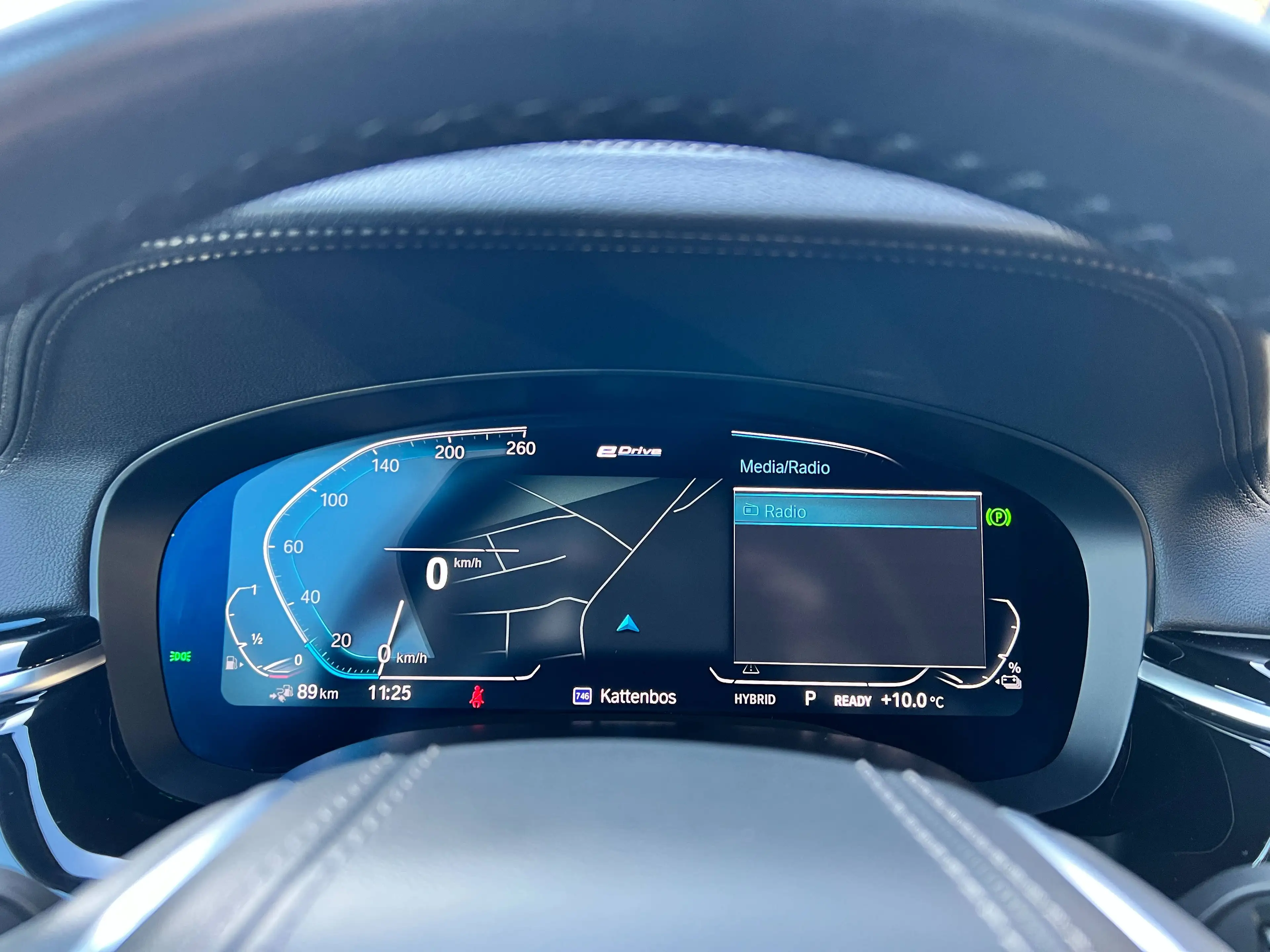 BMW 530 e Touring - LASER/ LED/ 360° CAMERA/ KEYLESS/ GARANTIE — photo 12