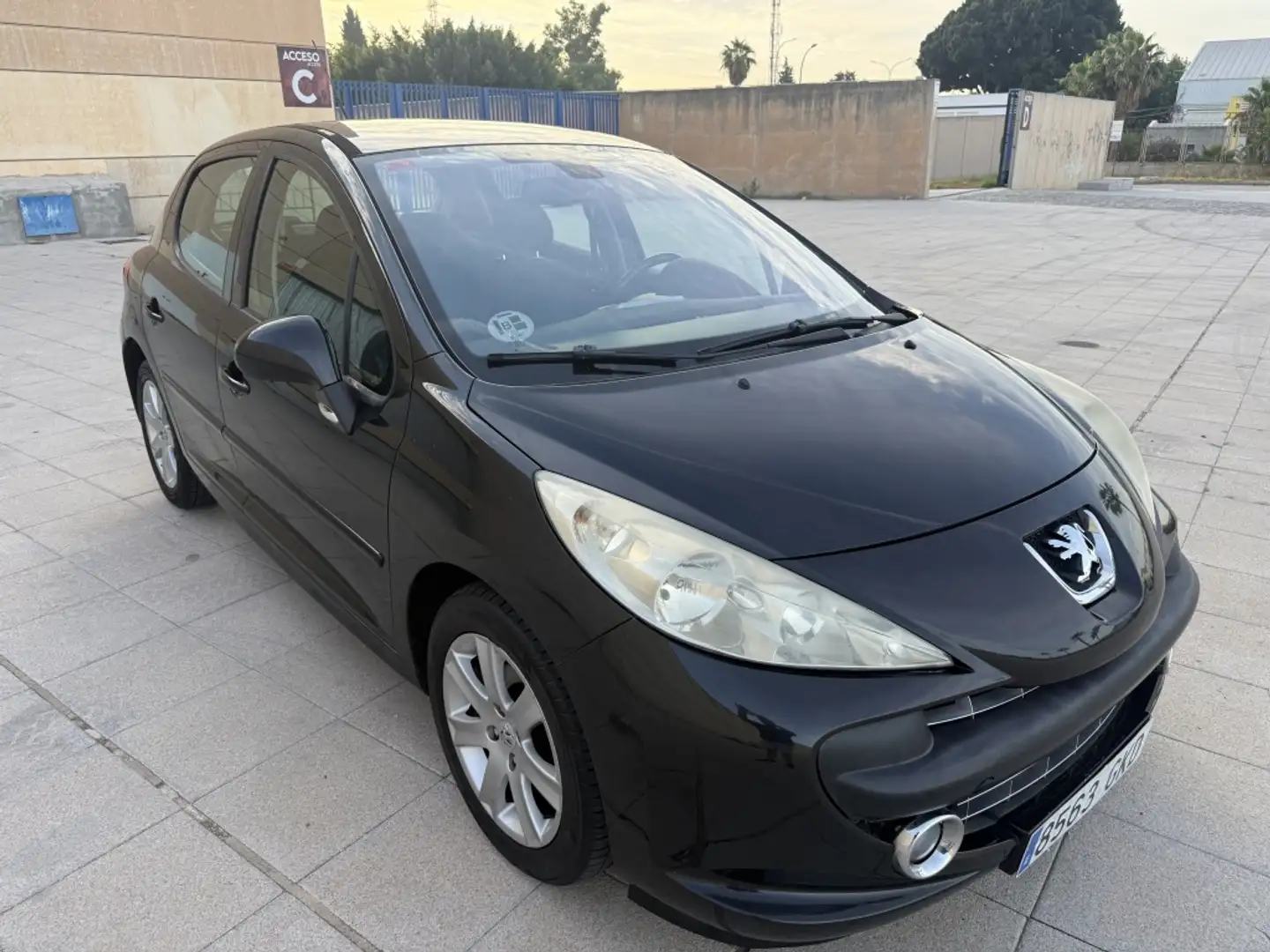 Peugeot 207 1.6HDI Sport Negro - 2