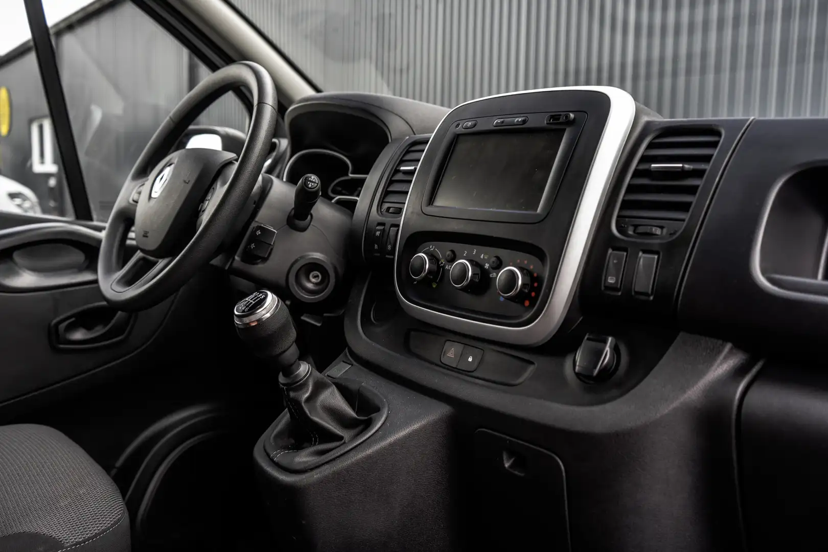 Renault Trafic 2.0 dCi 120PK| L1H1 | LED | Navigatie | Cruise | 3 Wit - 2