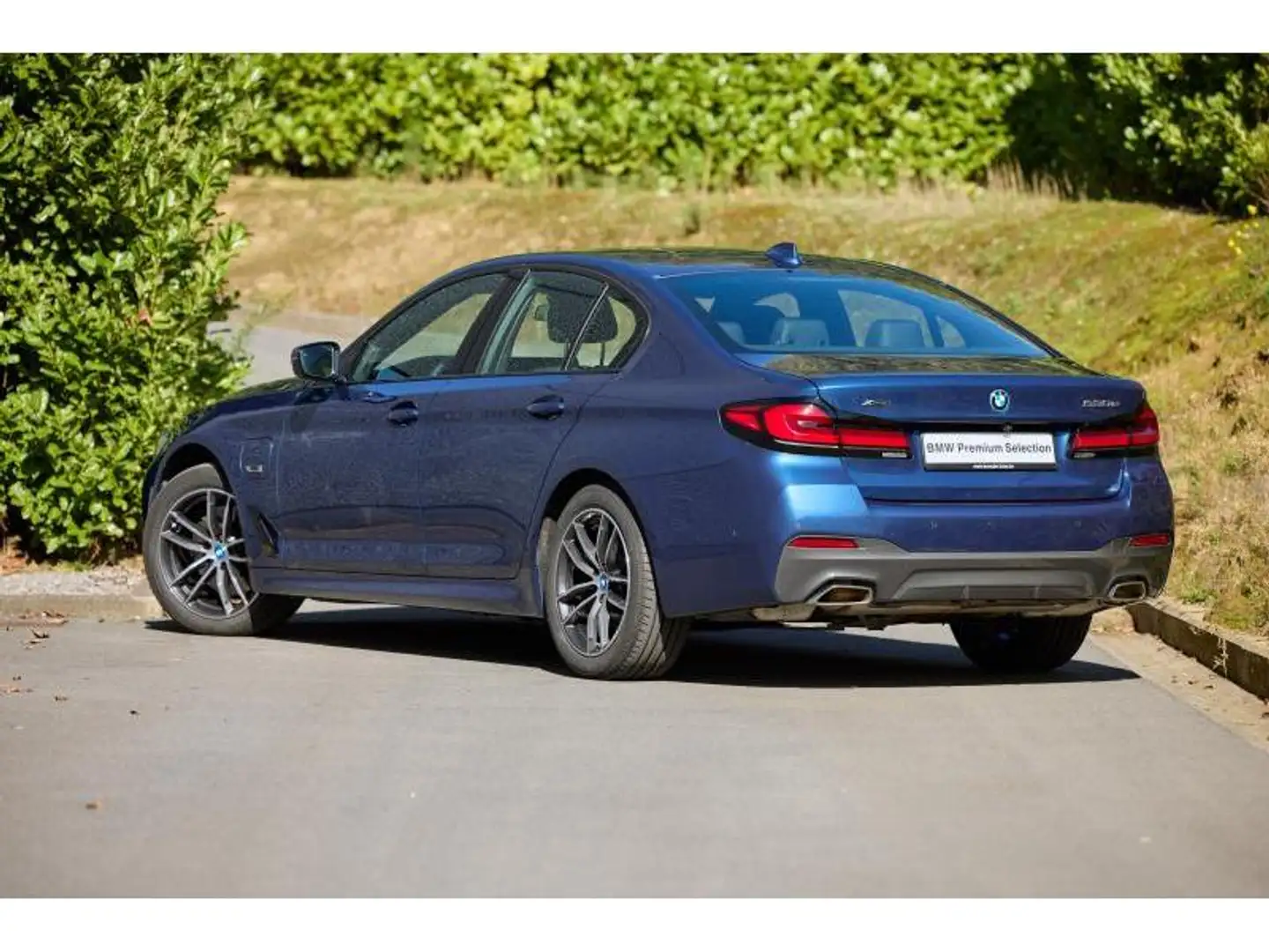 BMW 530 530e xDrive Berline Bleu - 2