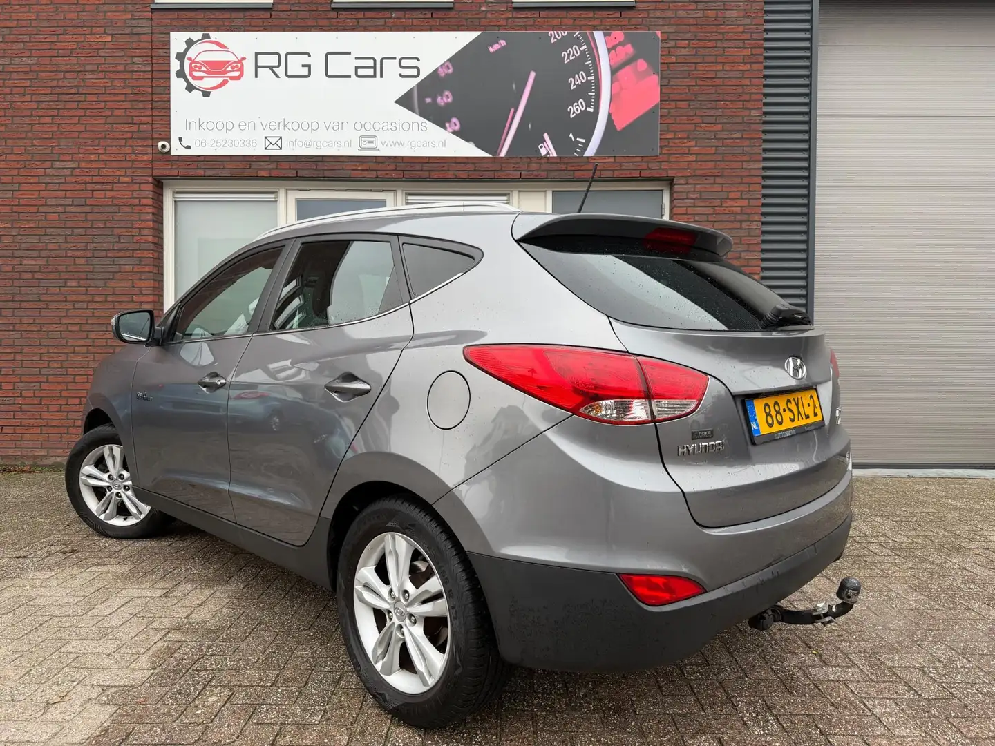 Hyundai iX35 1.6i GDI Business Edition / Leder / Camera / Navi Grijs - 2