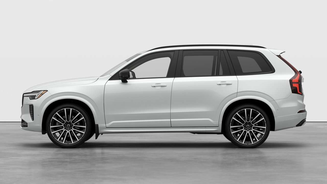 2026 Volvo XC90 B6 AWD Plus Dark Theme 7-Seater thumb 8