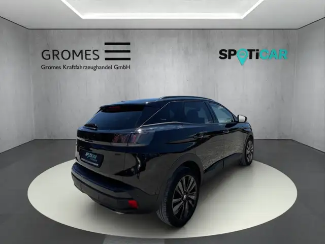 Peugeot 3008 view 3