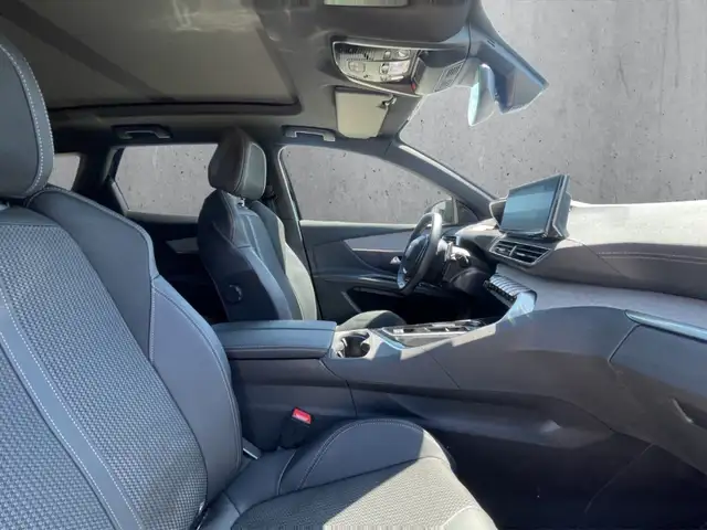 Peugeot 3008 view 13