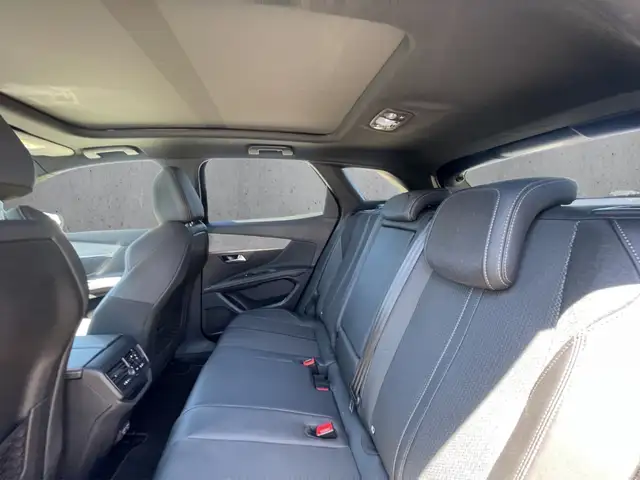 Peugeot 3008 view 8