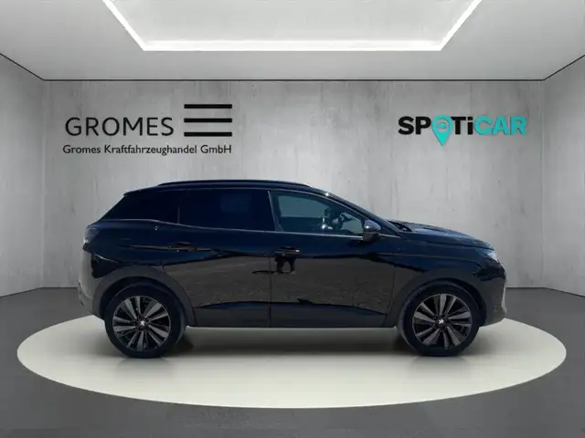Peugeot 3008 view 2