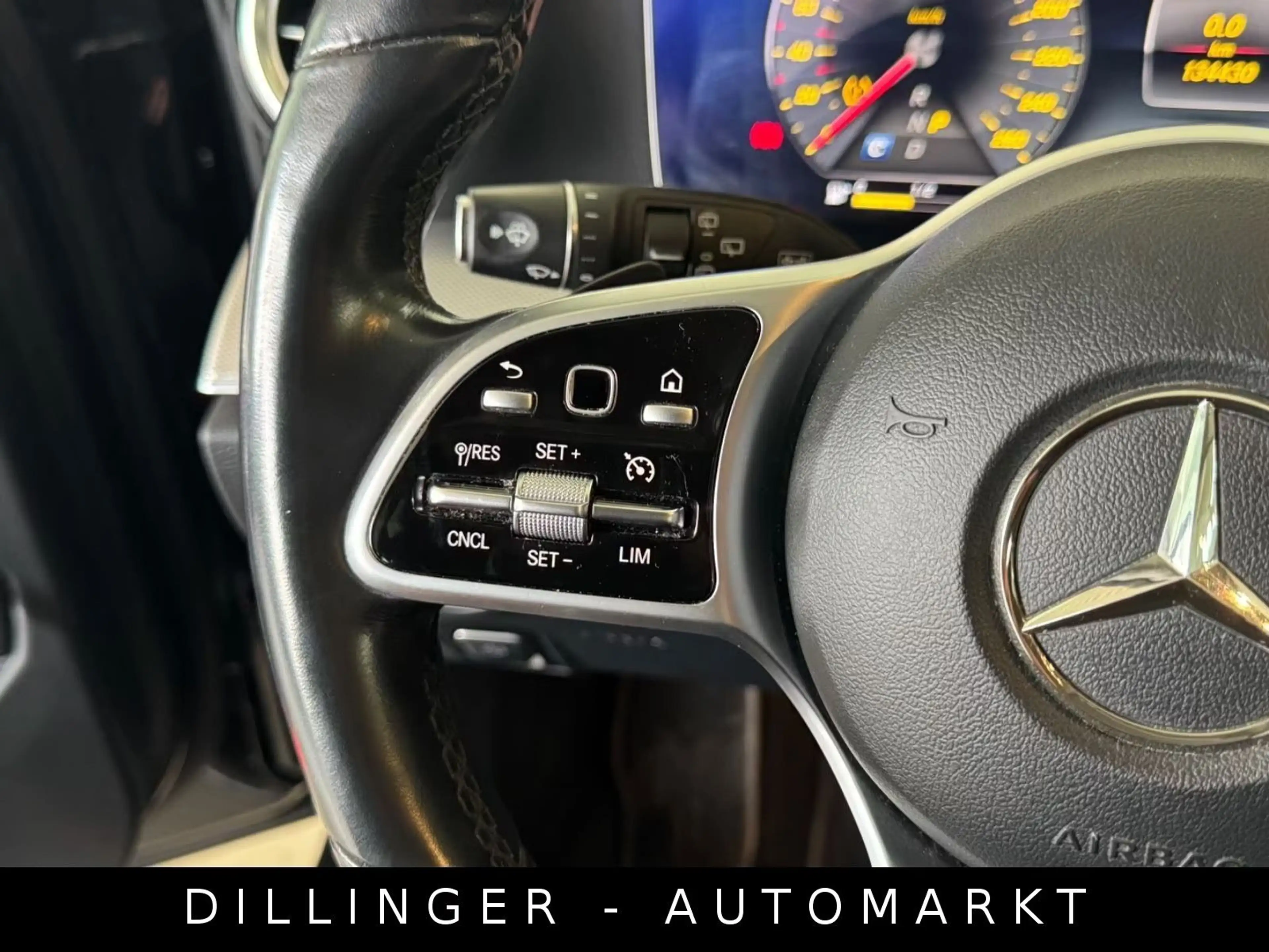 Mercedes-Benz E 220 d 9G Widescreen LED AHK TotWi Temp Kamera — photo 10