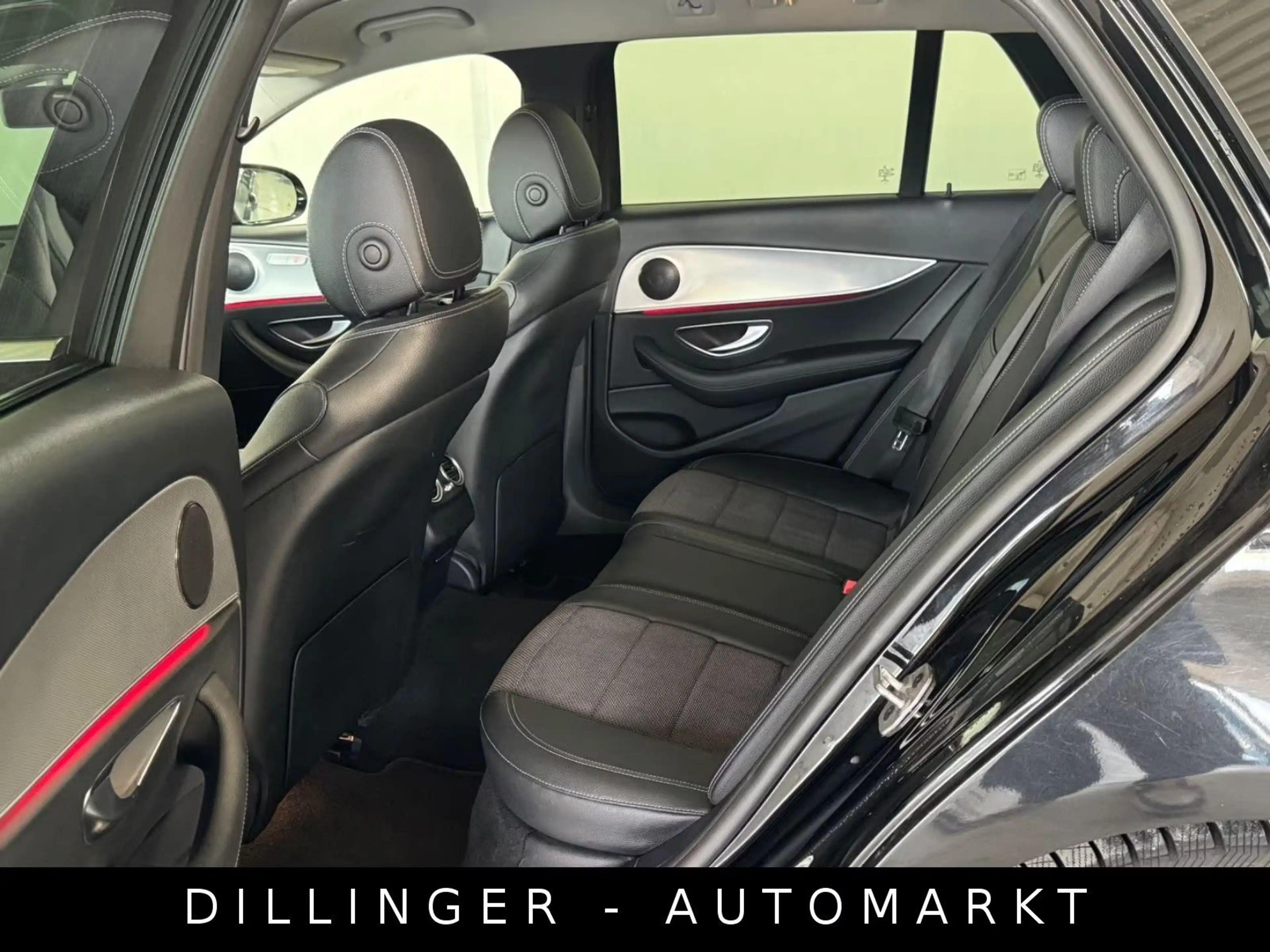 Mercedes-Benz E 220 d 9G Widescreen LED AHK TotWi Temp Kamera — photo 8